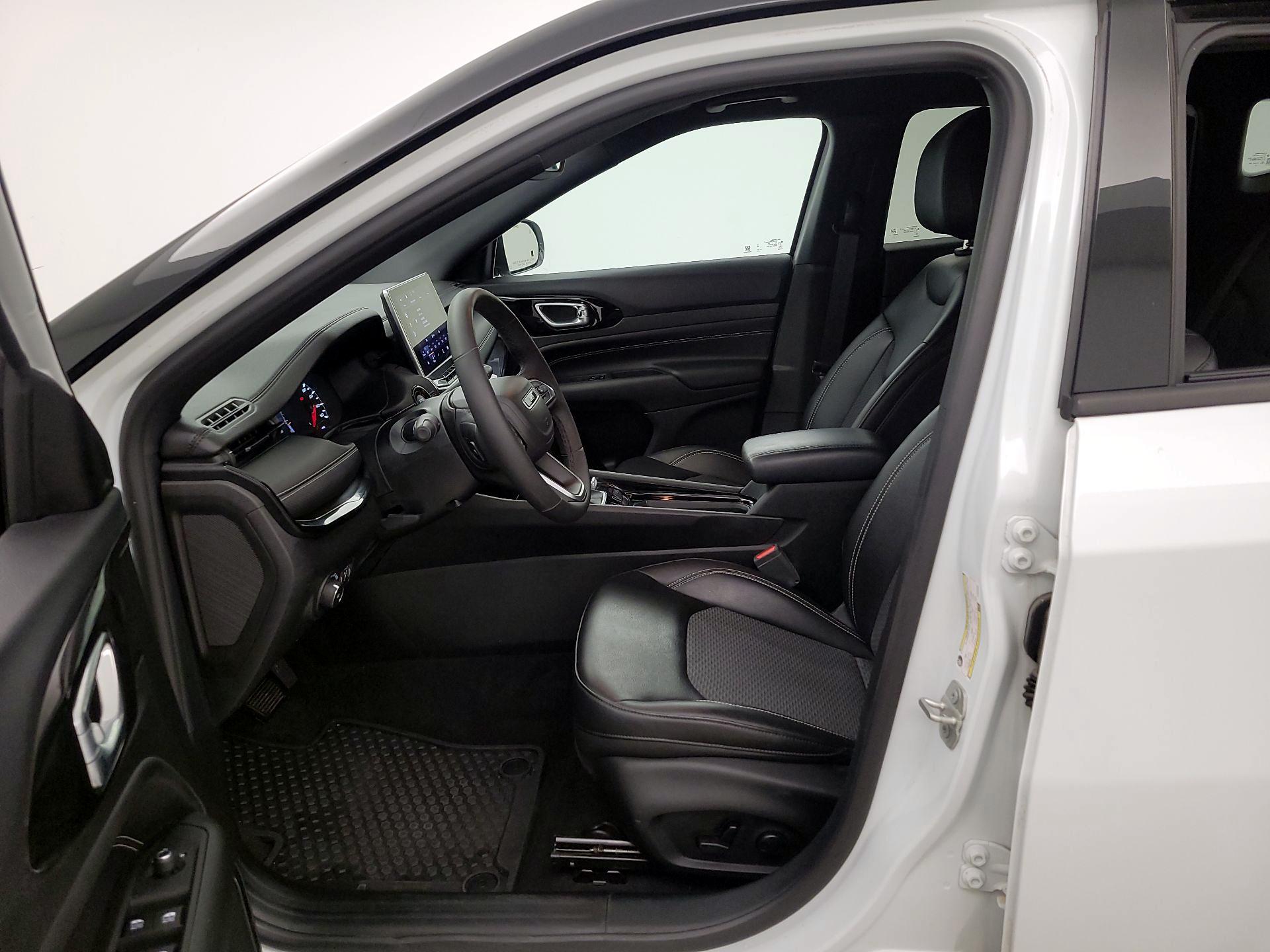 Thumbnail: 2023 Jeep Compass - 11