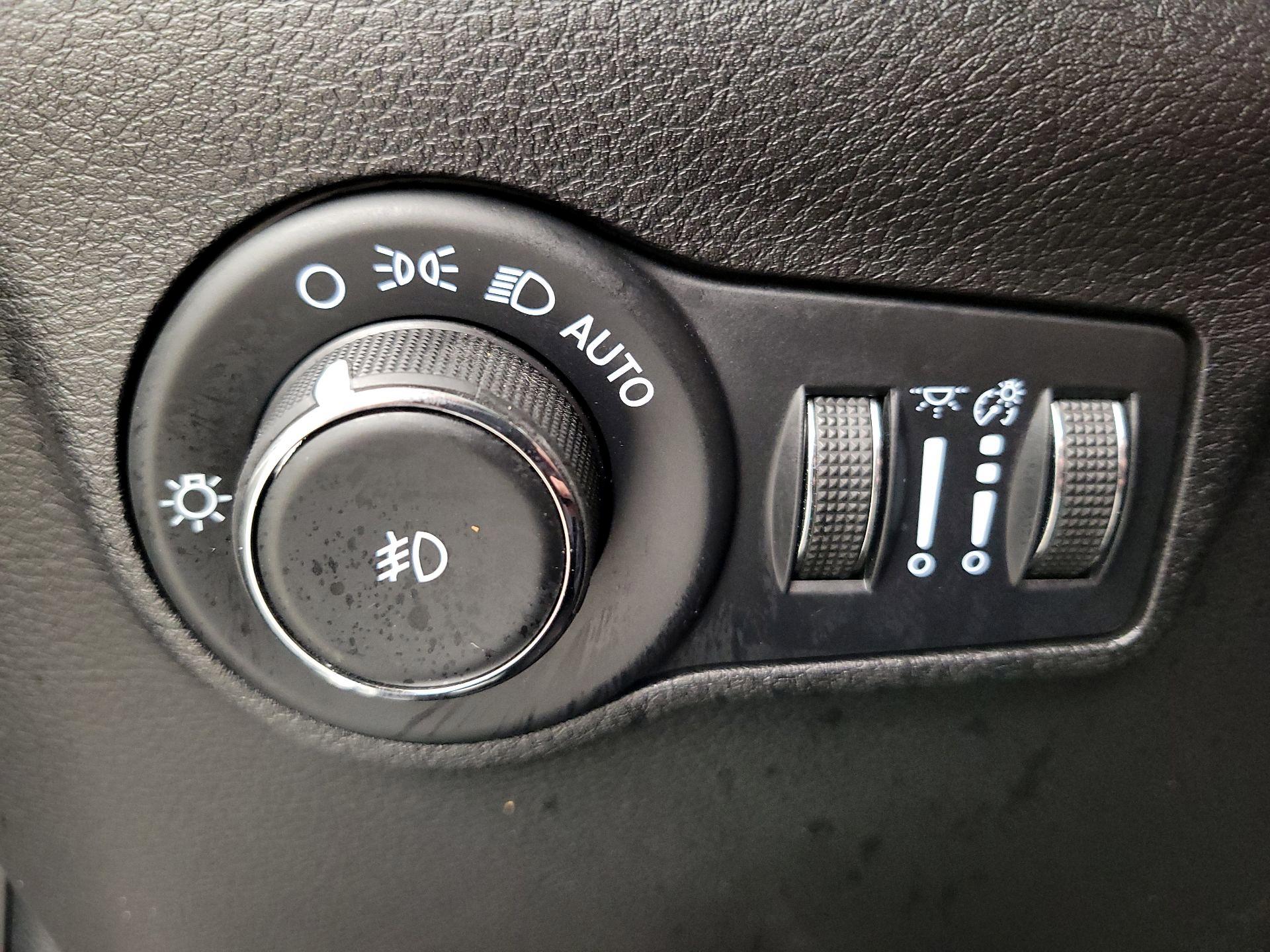 Thumbnail: 2023 Jeep Compass - 13