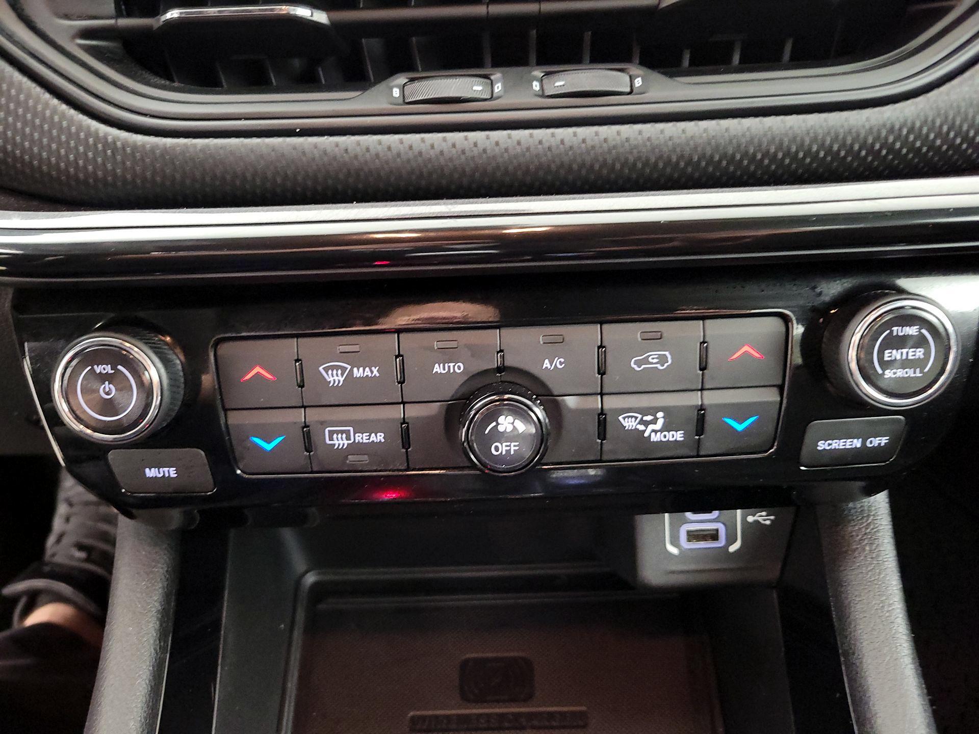 Thumbnail: 2023 Jeep Compass - 16