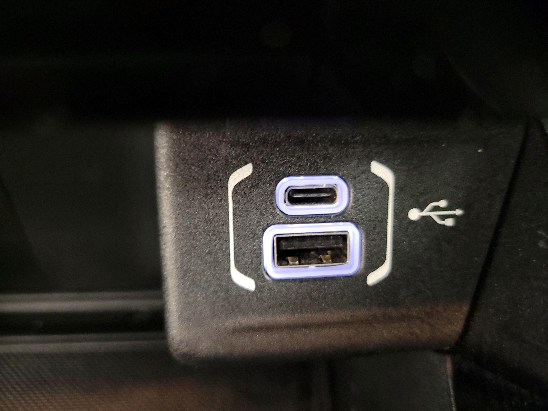 Thumbnail: 2023 Jeep Compass - 18