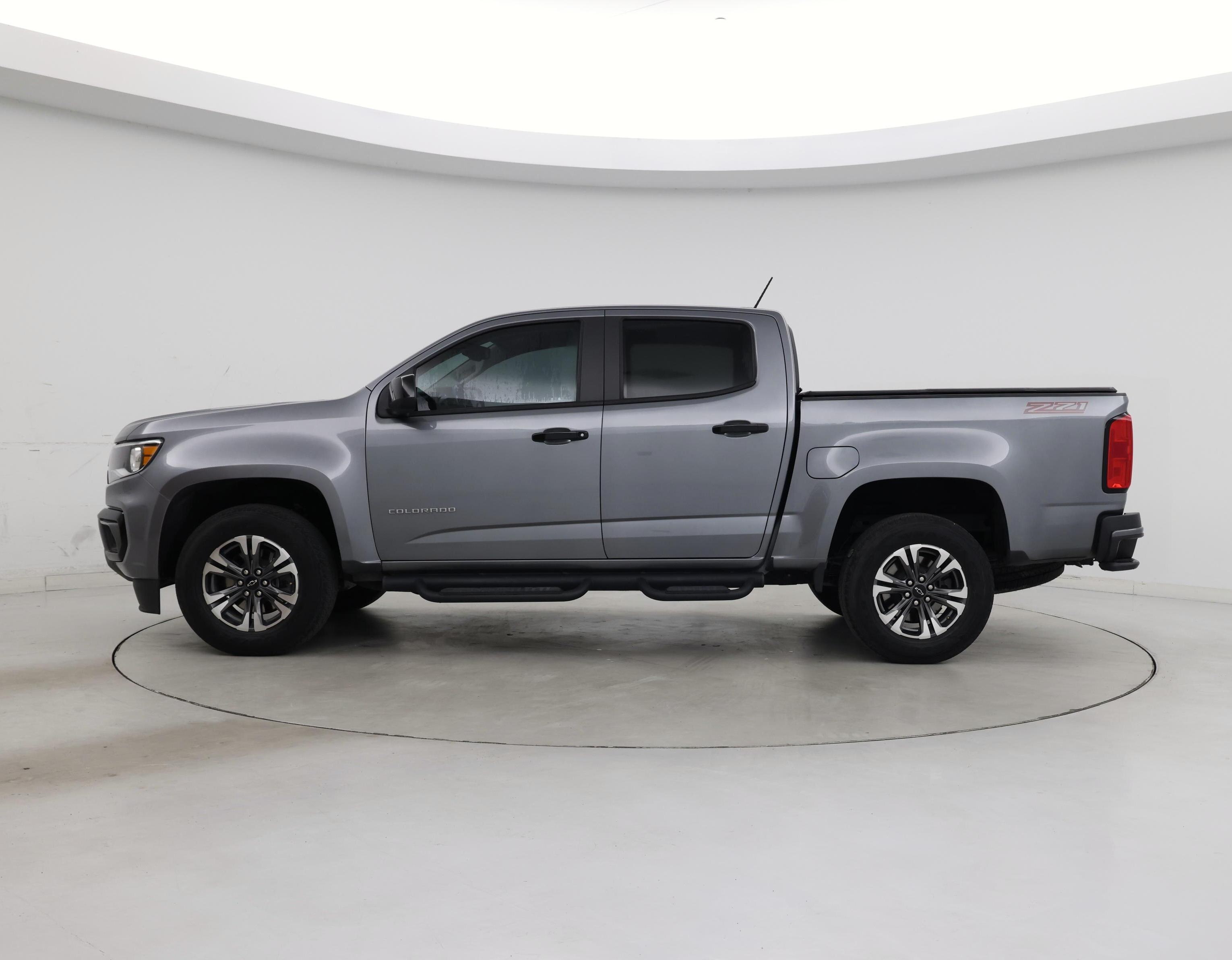 Thumbnail: 2022 Chevrolet Colorado - 3