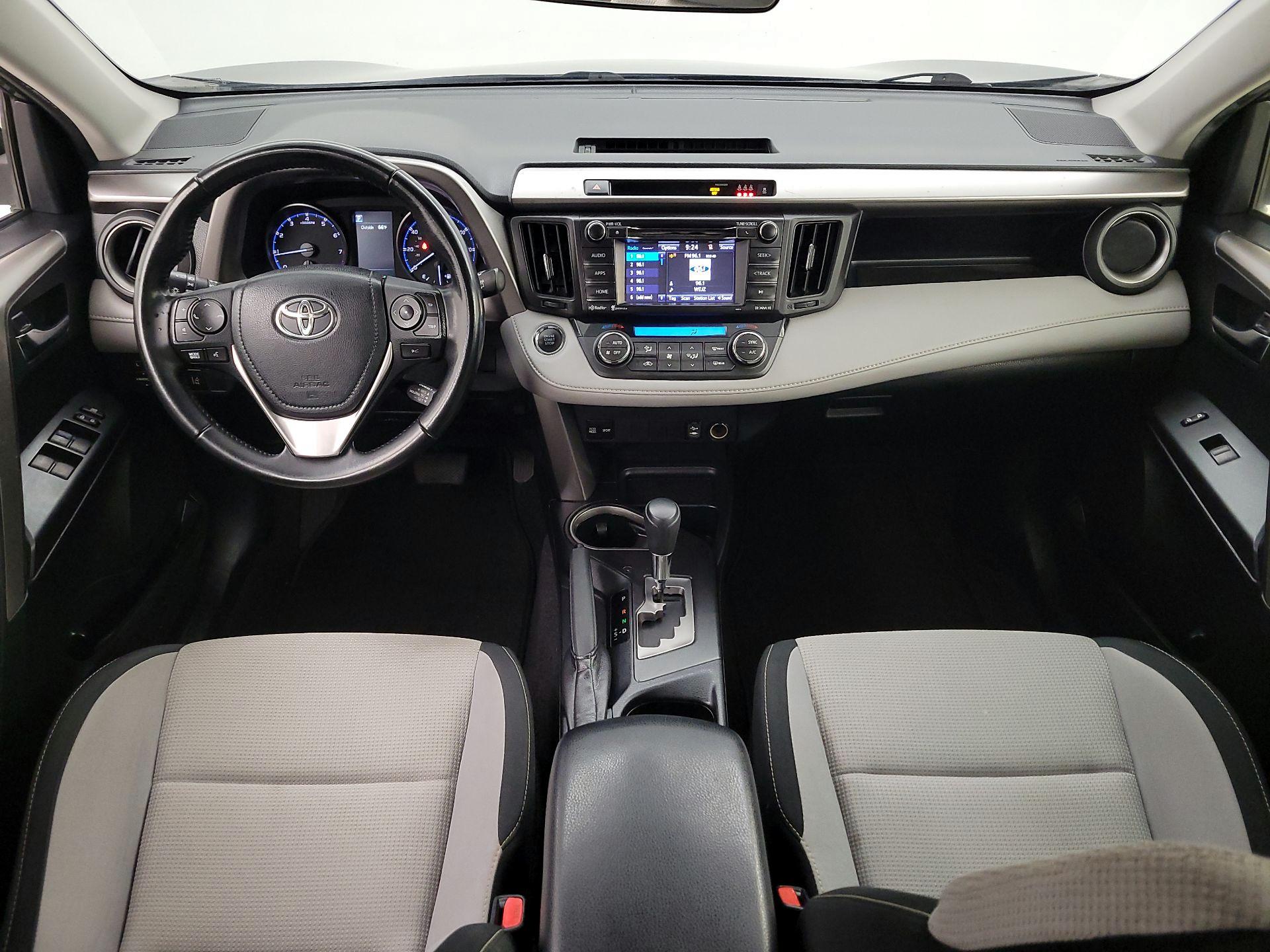 Thumbnail: 2018 Toyota RAV4 - 9