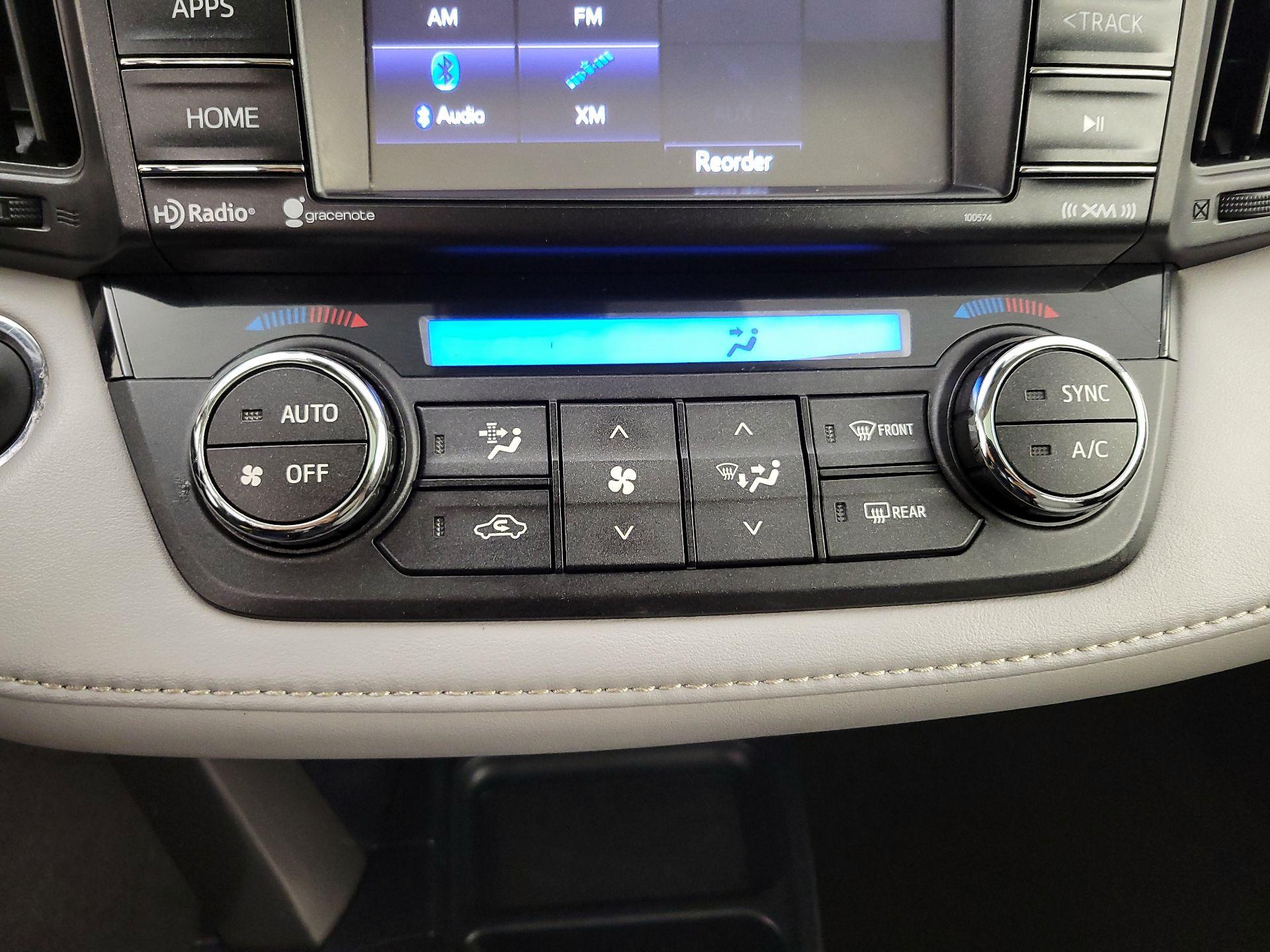 Thumbnail: 2018 Toyota RAV4 - 16