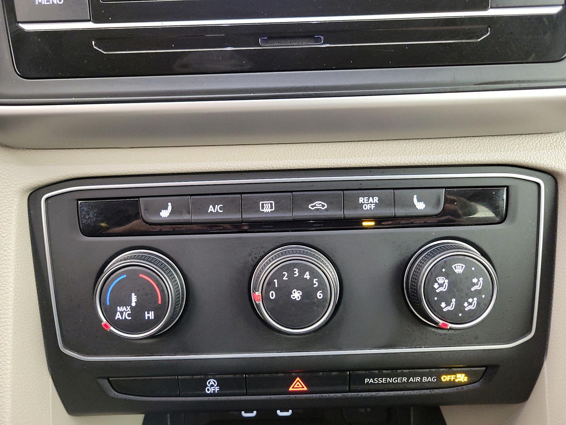 Thumbnail: 2022 Volkswagen Atlas - 16