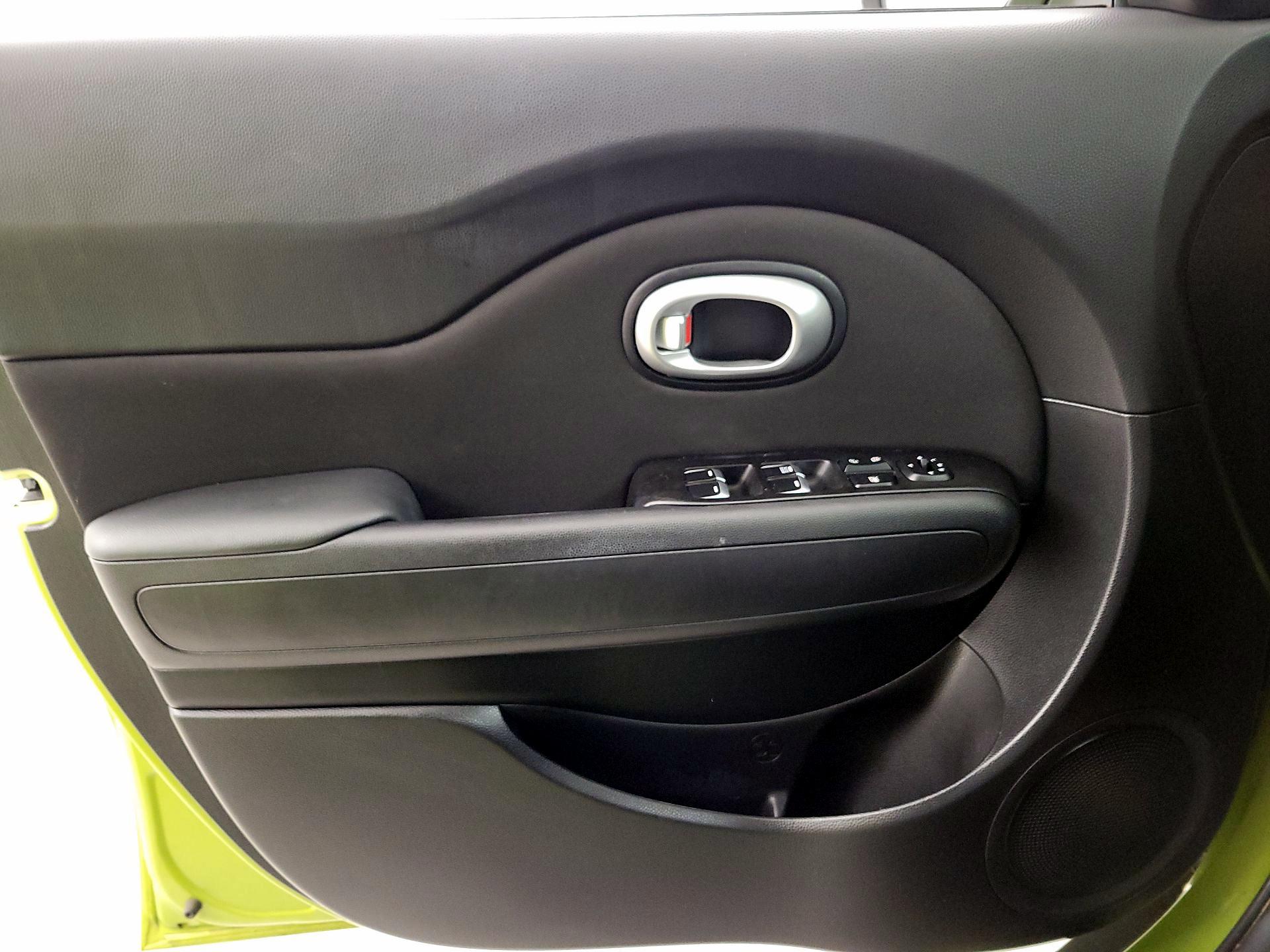 Thumbnail: 2018 Kia Soul - 12