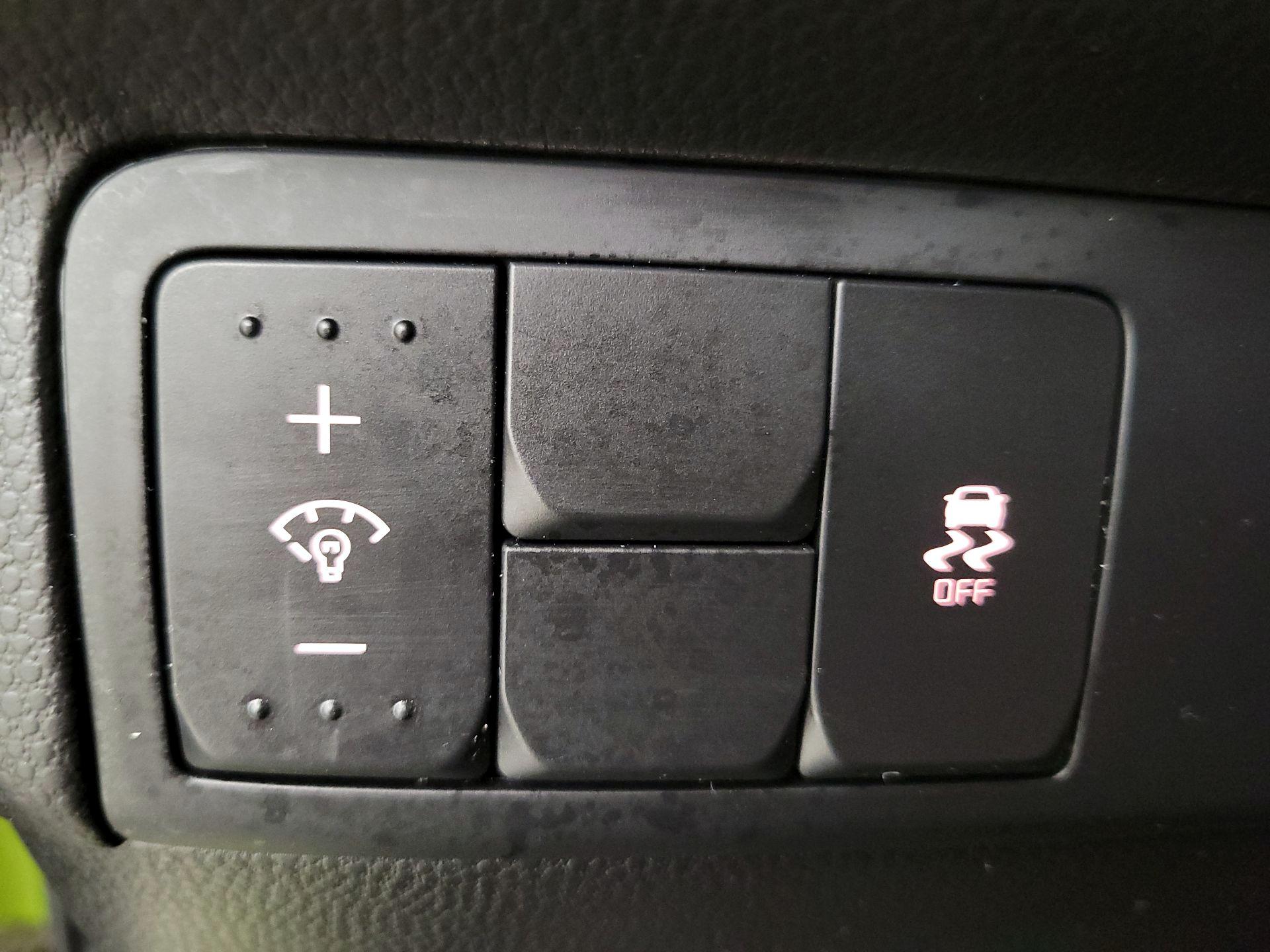 Thumbnail: 2018 Kia Soul - 13