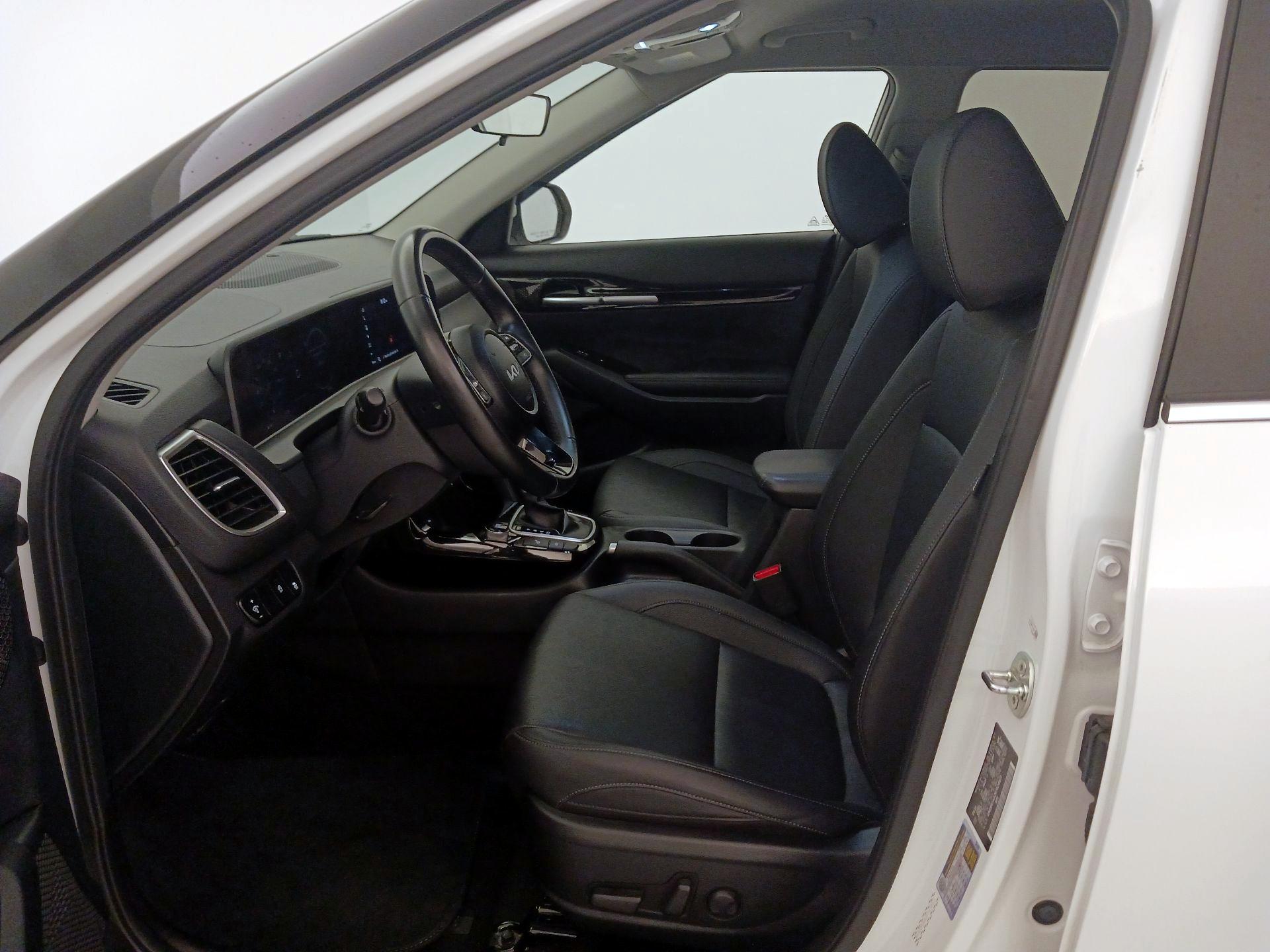 Thumbnail: 2024 Kia Seltos - 11