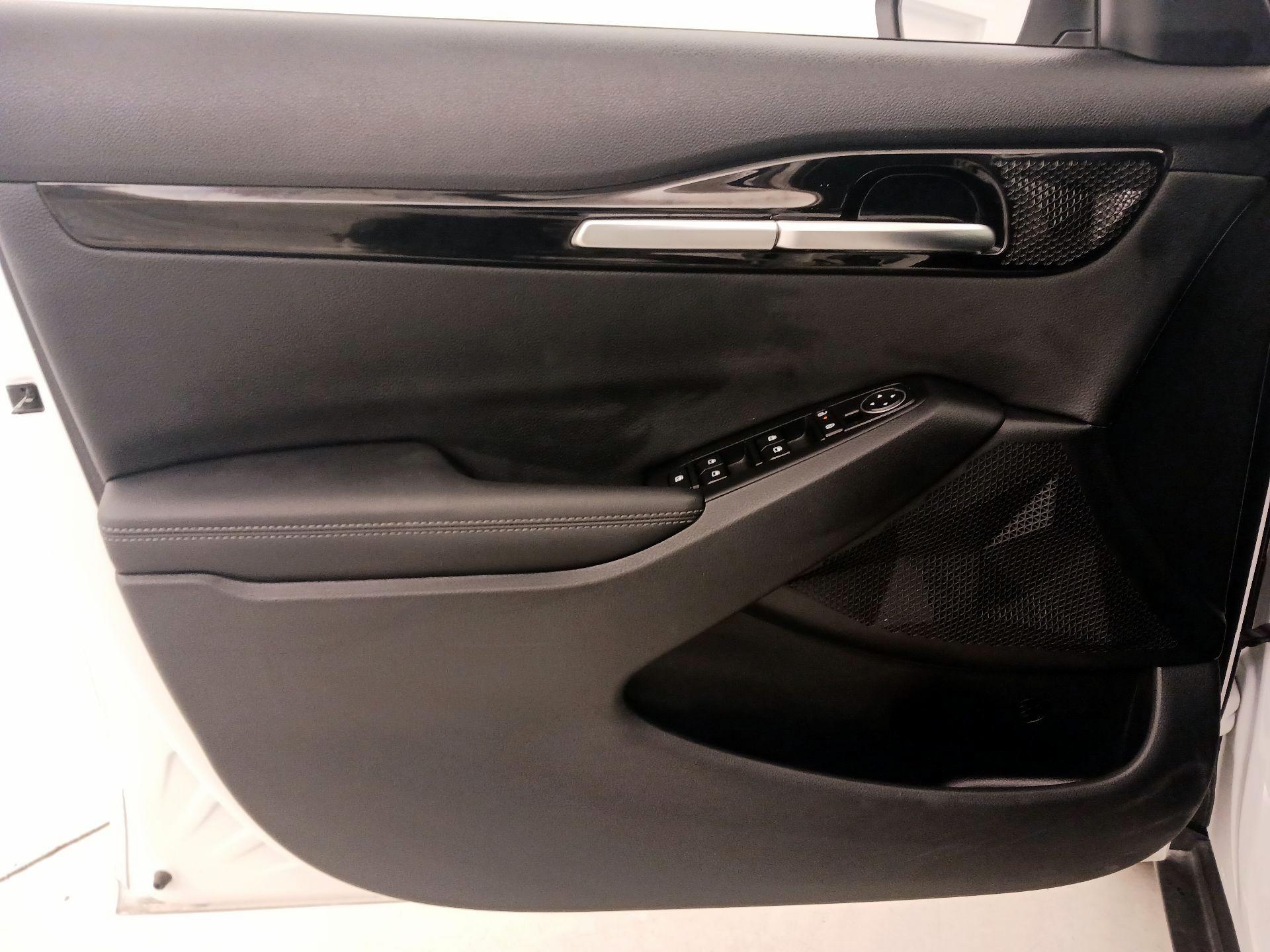 Thumbnail: 2024 Kia Seltos - 12