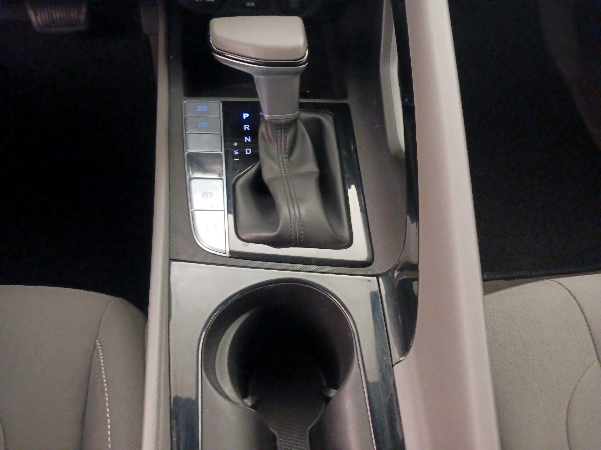 Thumbnail: 2024 Hyundai Elantra - 18