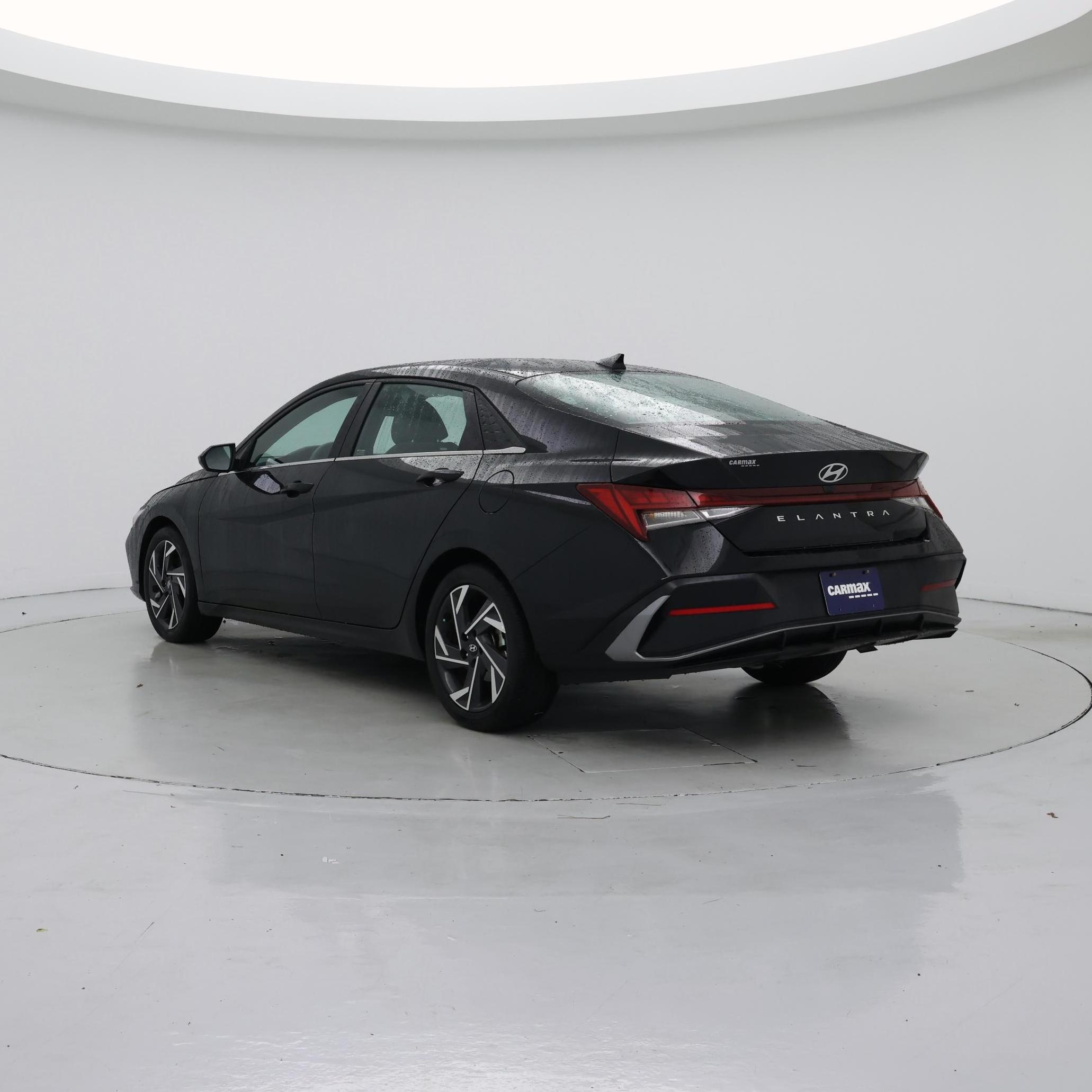 Thumbnail: 2024 Hyundai Elantra - 2