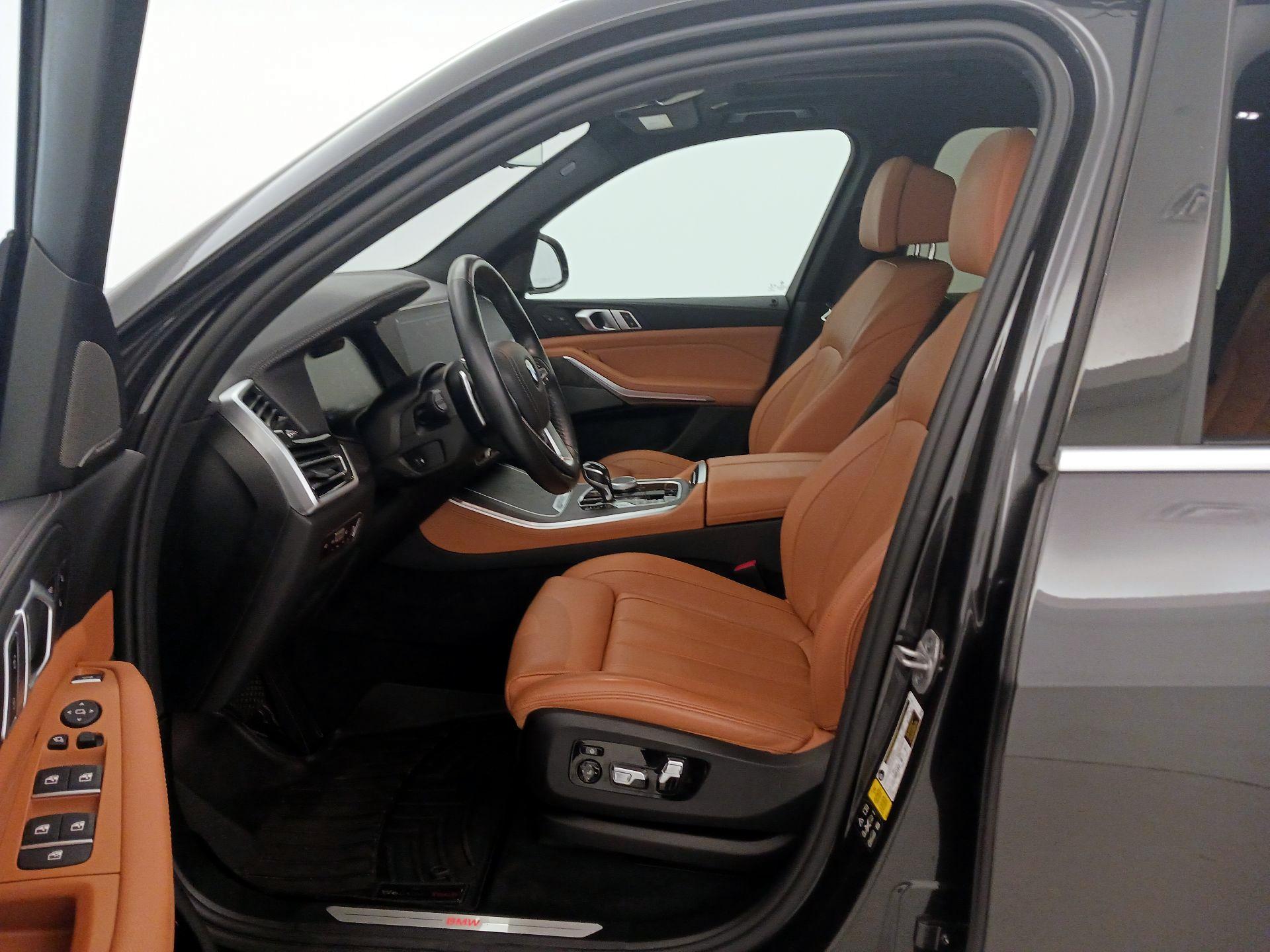 Thumbnail: 2021 BMW X5 - 11