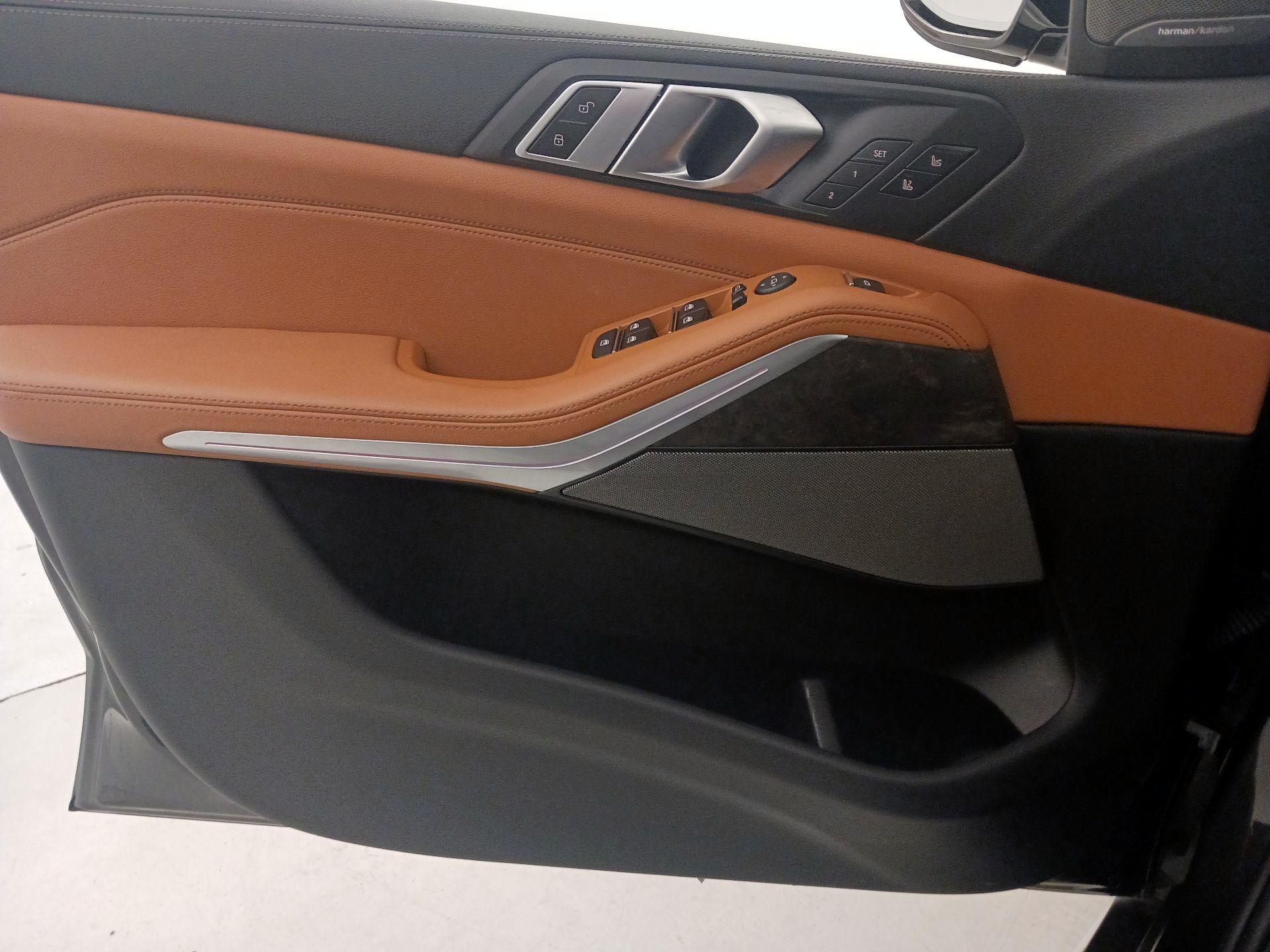 Thumbnail: 2021 BMW X5 - 12