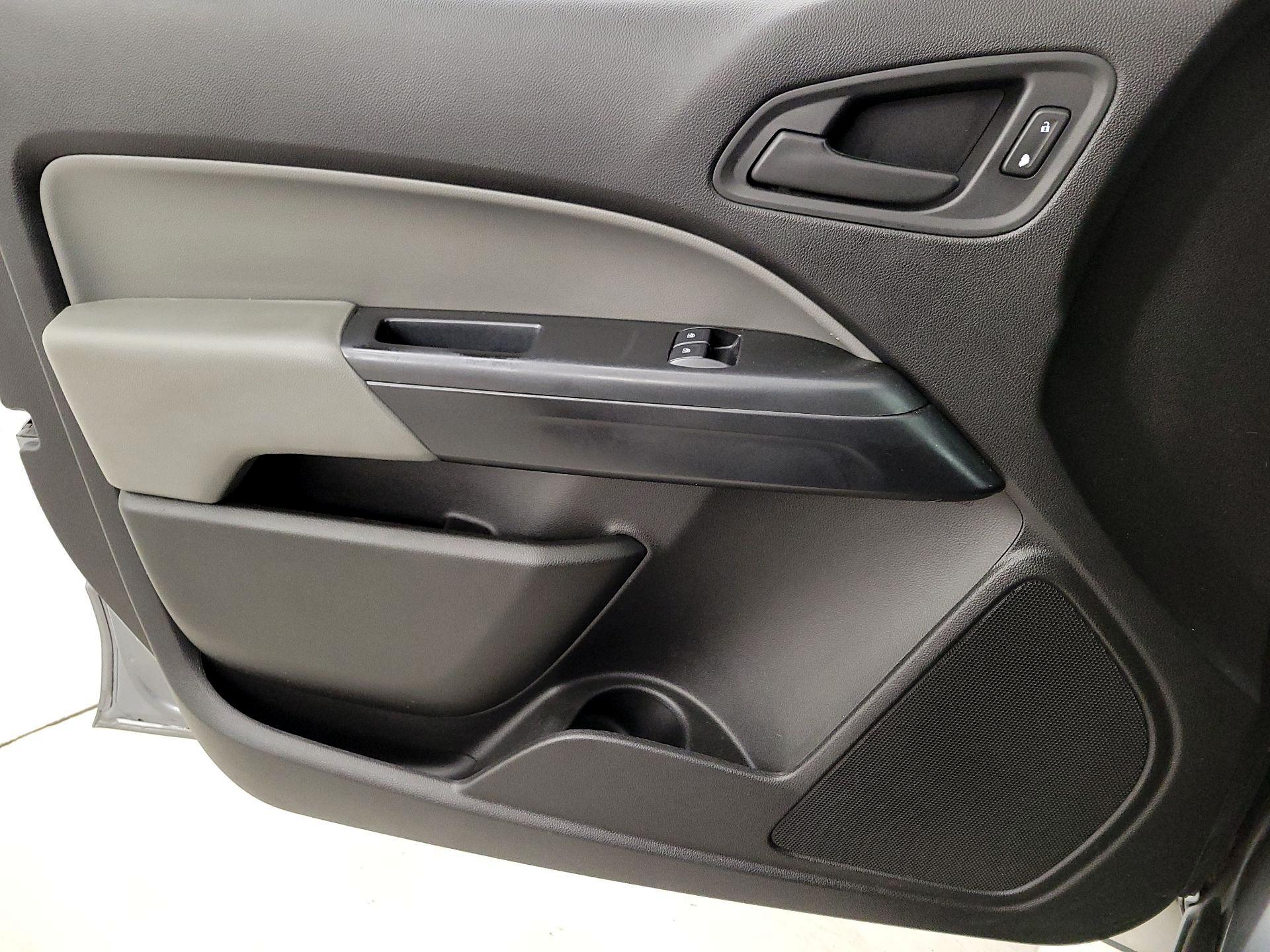 Thumbnail: 2018 Chevrolet Colorado - 12