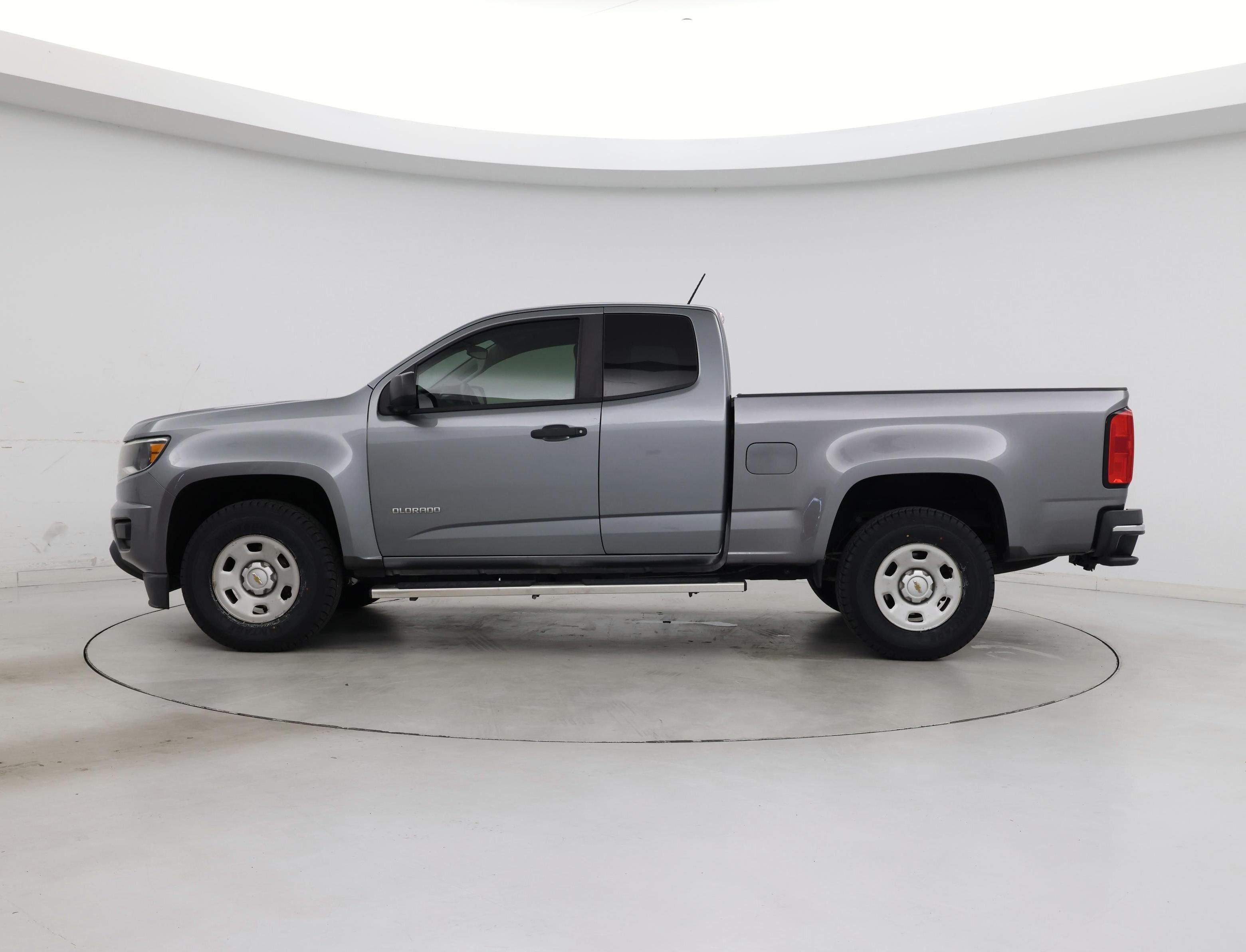 Thumbnail: 2018 Chevrolet Colorado - 3