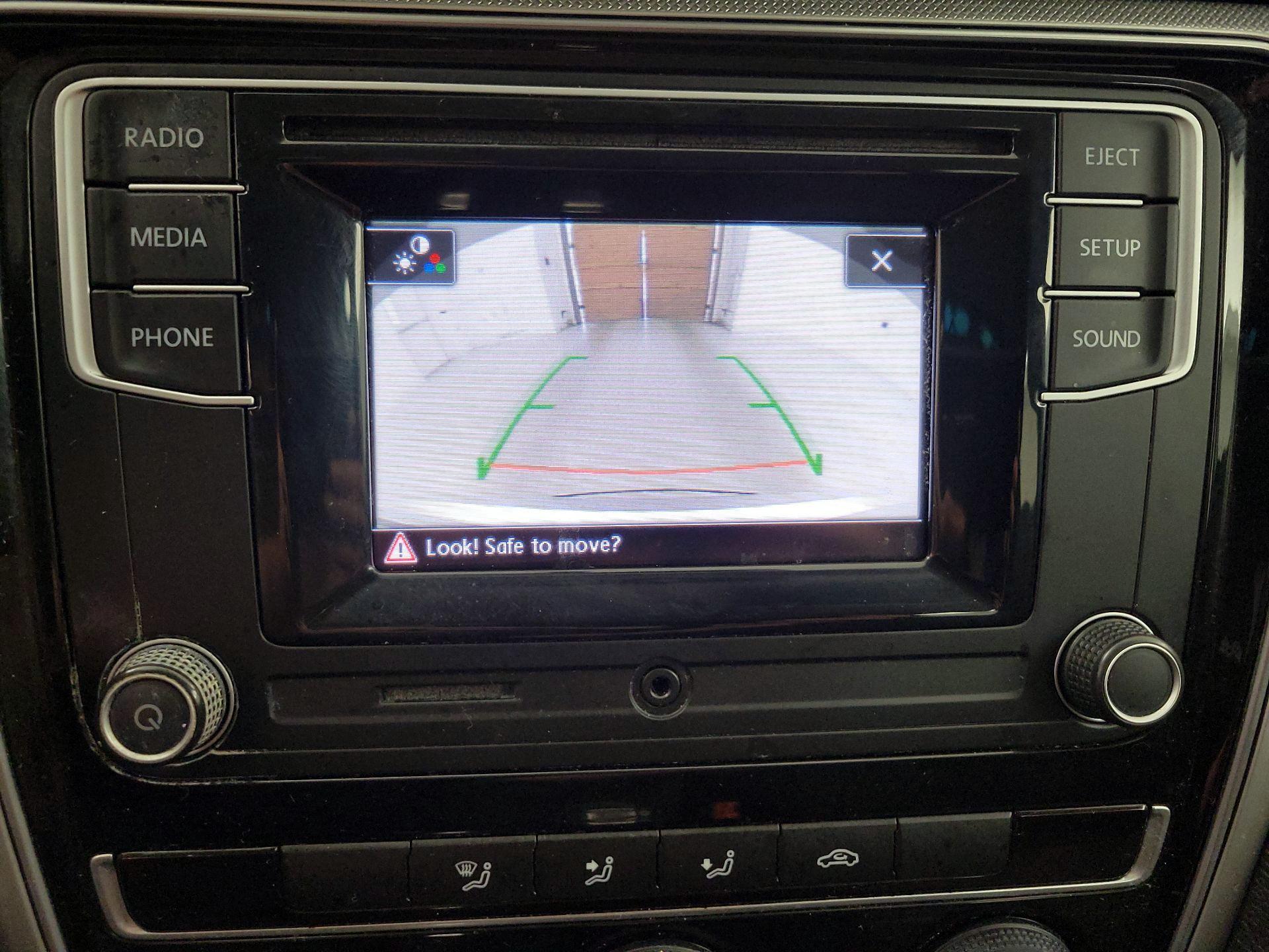 Thumbnail: 2017 Volkswagen Passat - 14