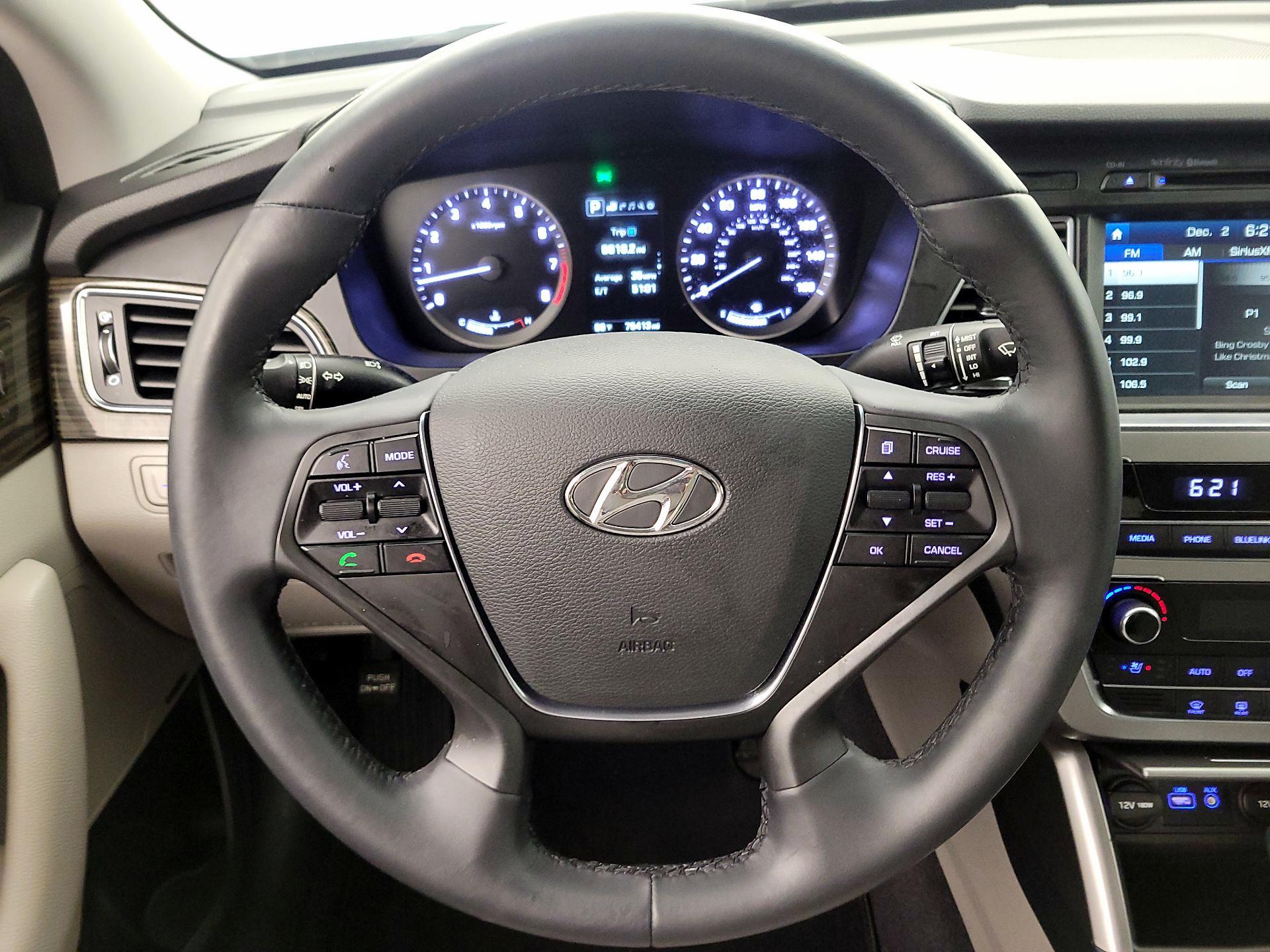 Thumbnail: 2017 Hyundai Sonata - 10