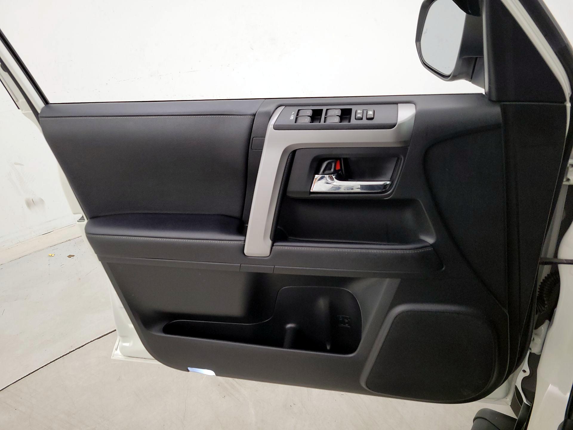 Thumbnail: 2023 Toyota 4Runner - 12