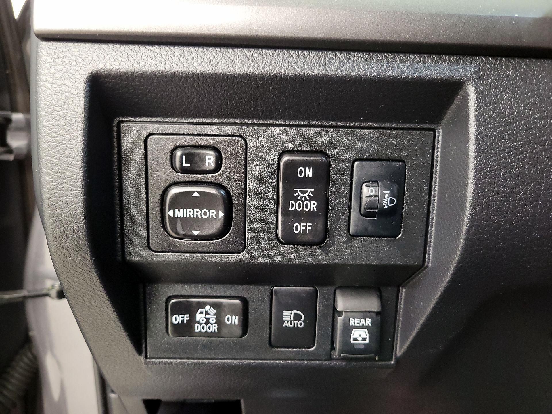 Thumbnail: 2020 Toyota Tundra - 13