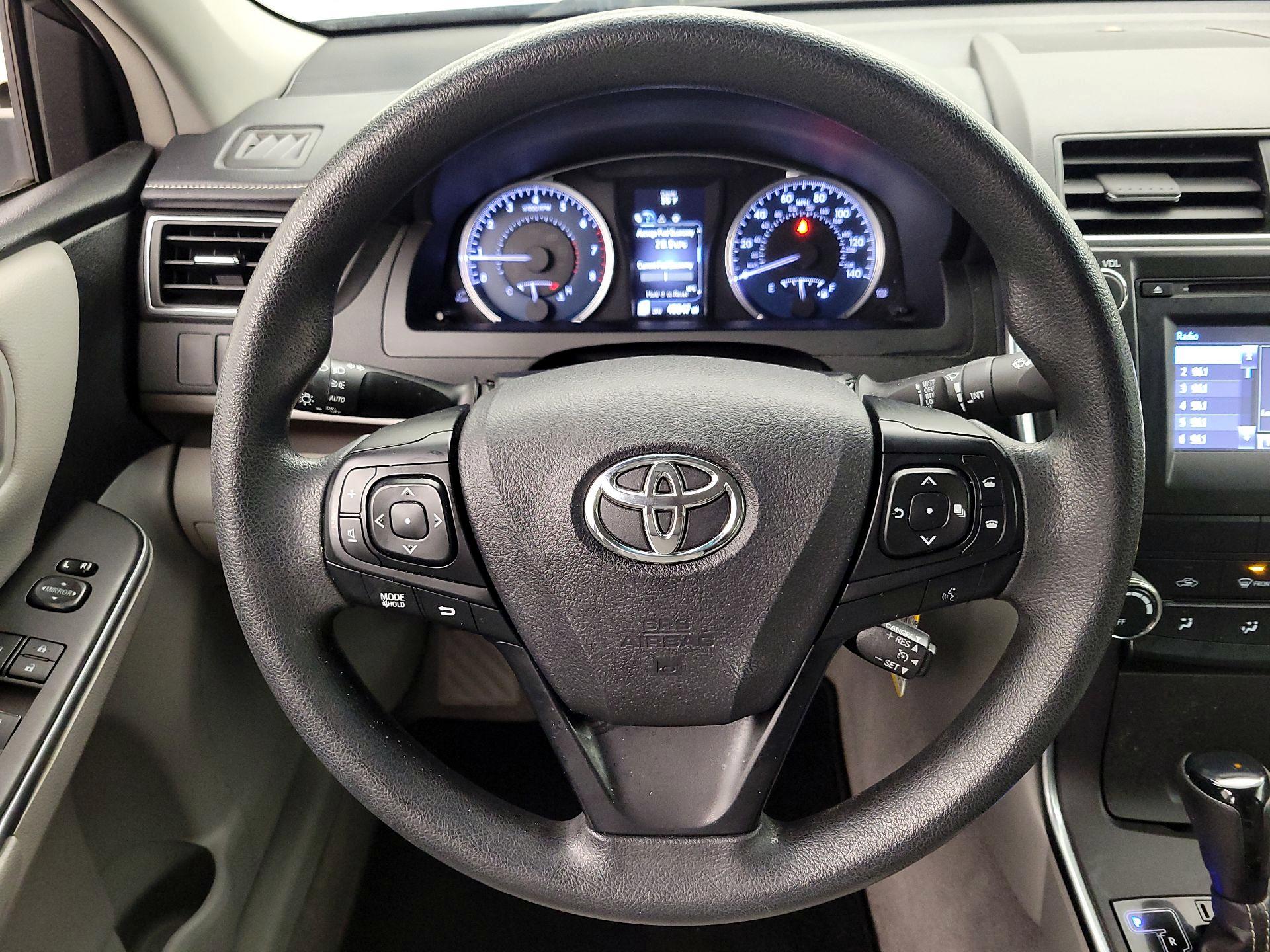 Thumbnail: 2017 Toyota Camry - 10