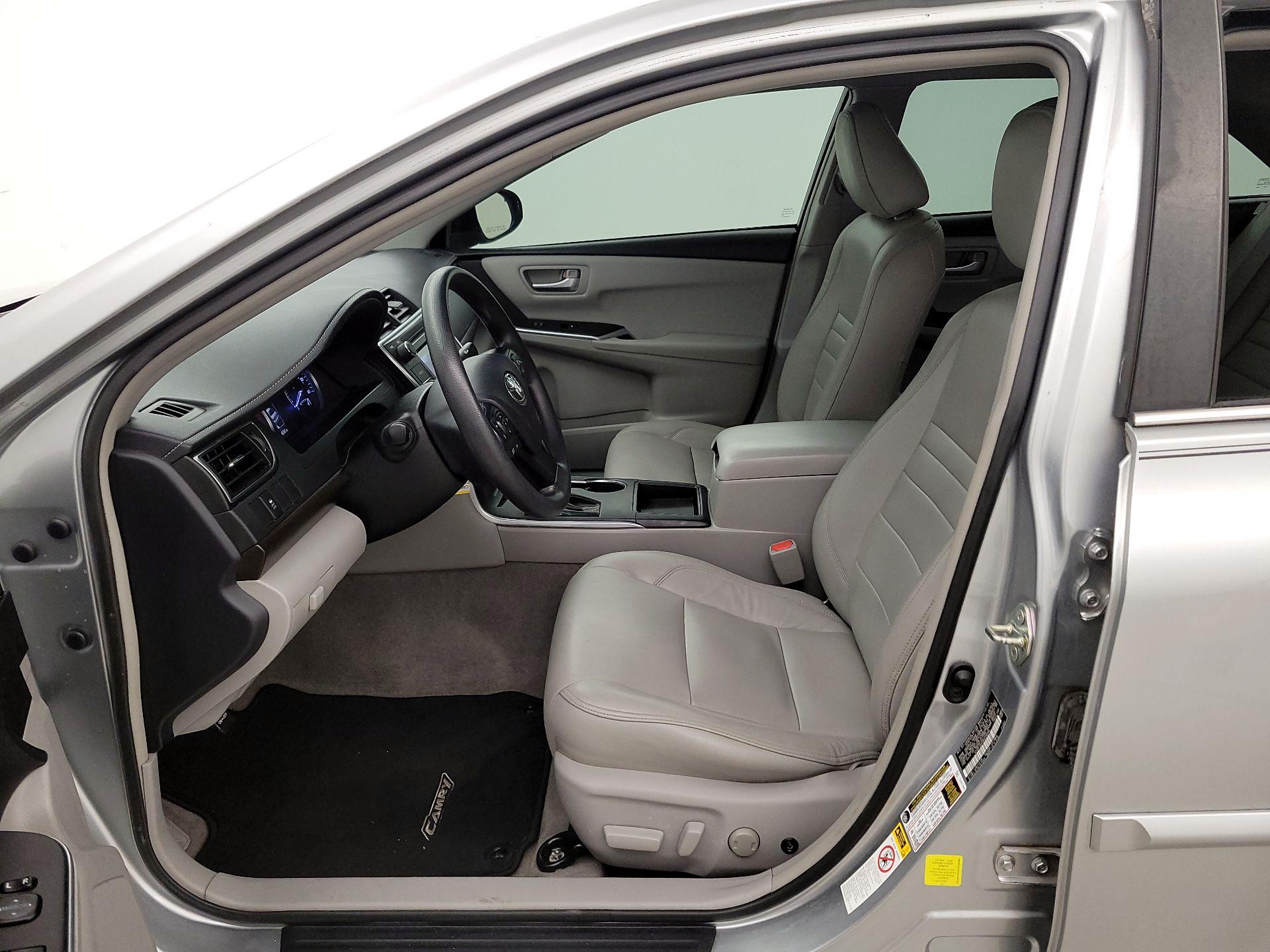 Thumbnail: 2017 Toyota Camry - 11