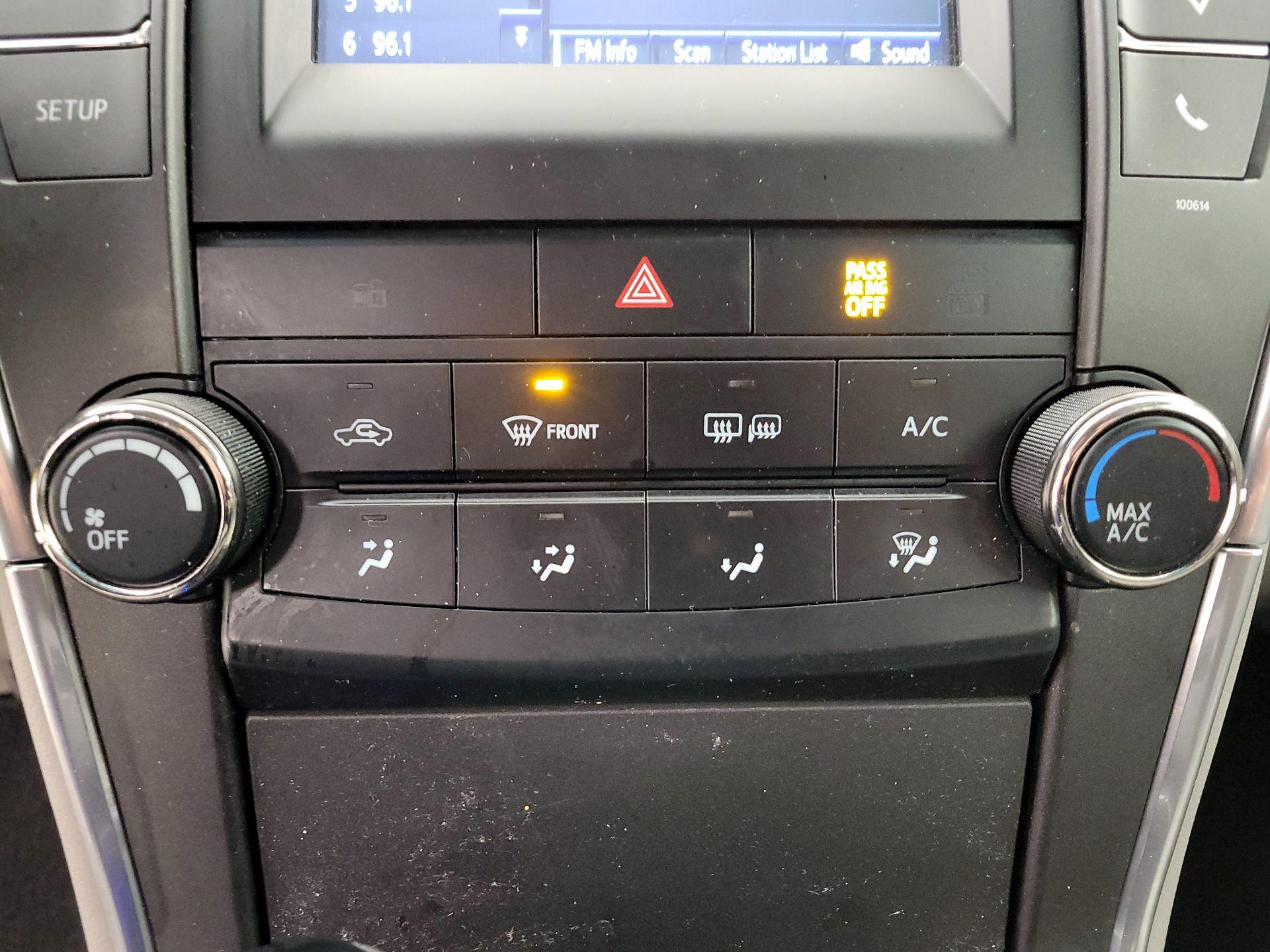 Thumbnail: 2017 Toyota Camry - 16