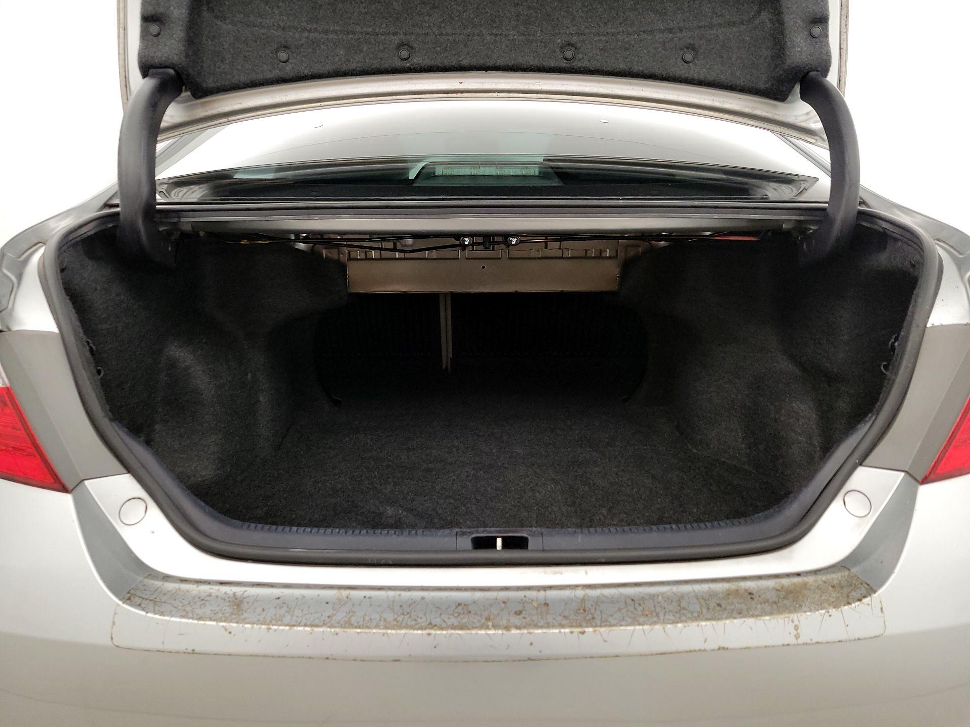 Thumbnail: 2017 Toyota Camry - 20