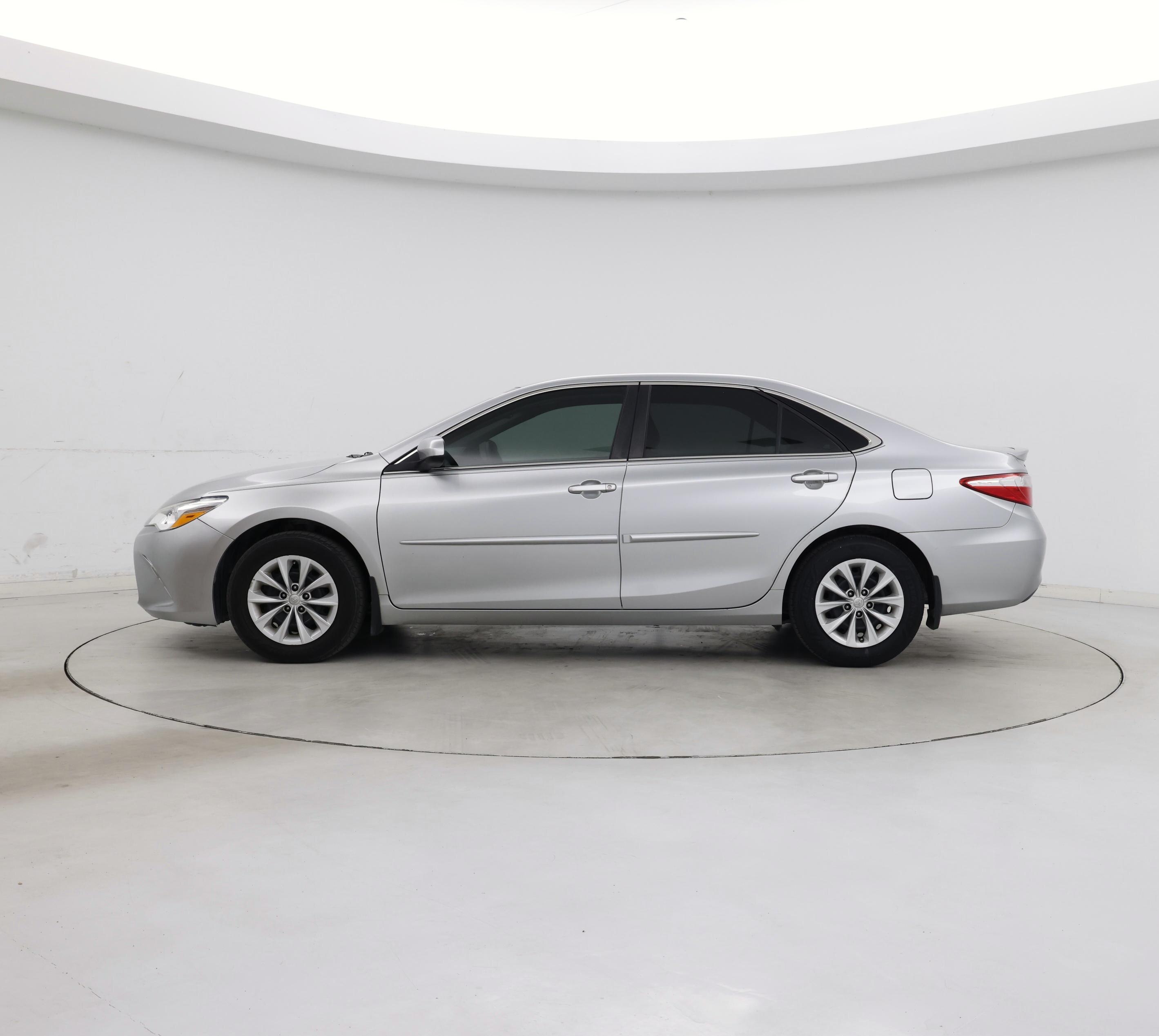 Thumbnail: 2017 Toyota Camry - 3