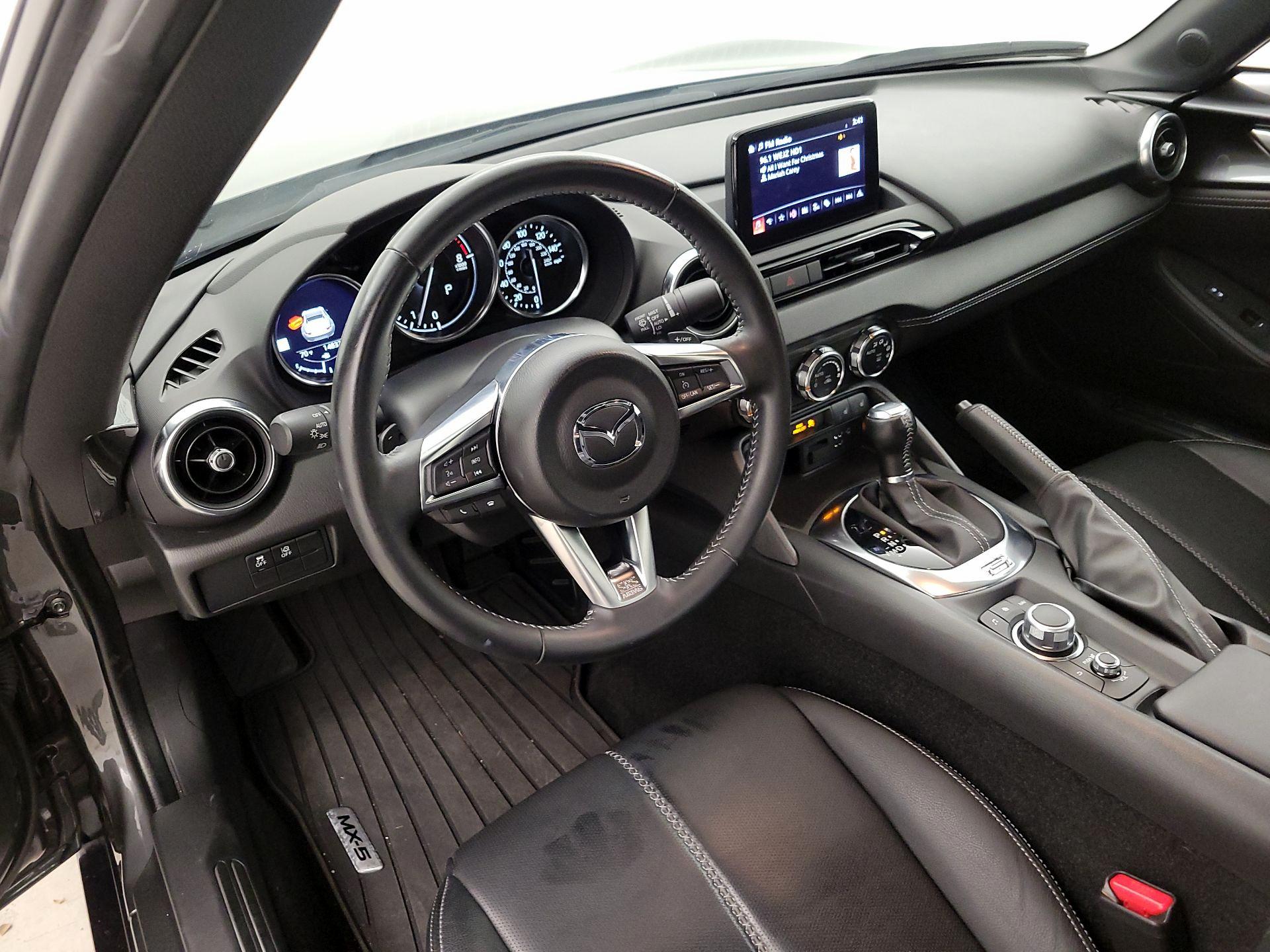 Thumbnail: 2022 Mazda MX-5 Miata - 9