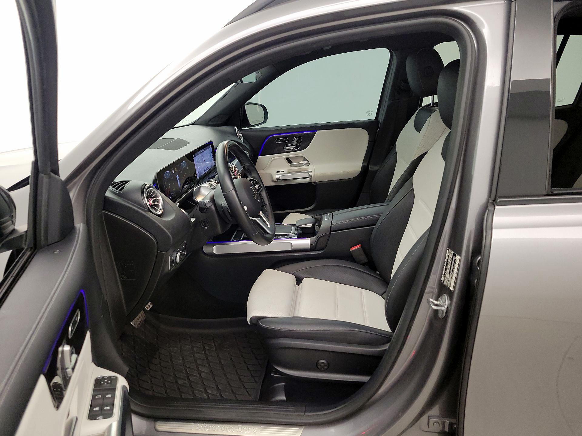 Thumbnail: 2021 Mercedes-Benz GLB - 11