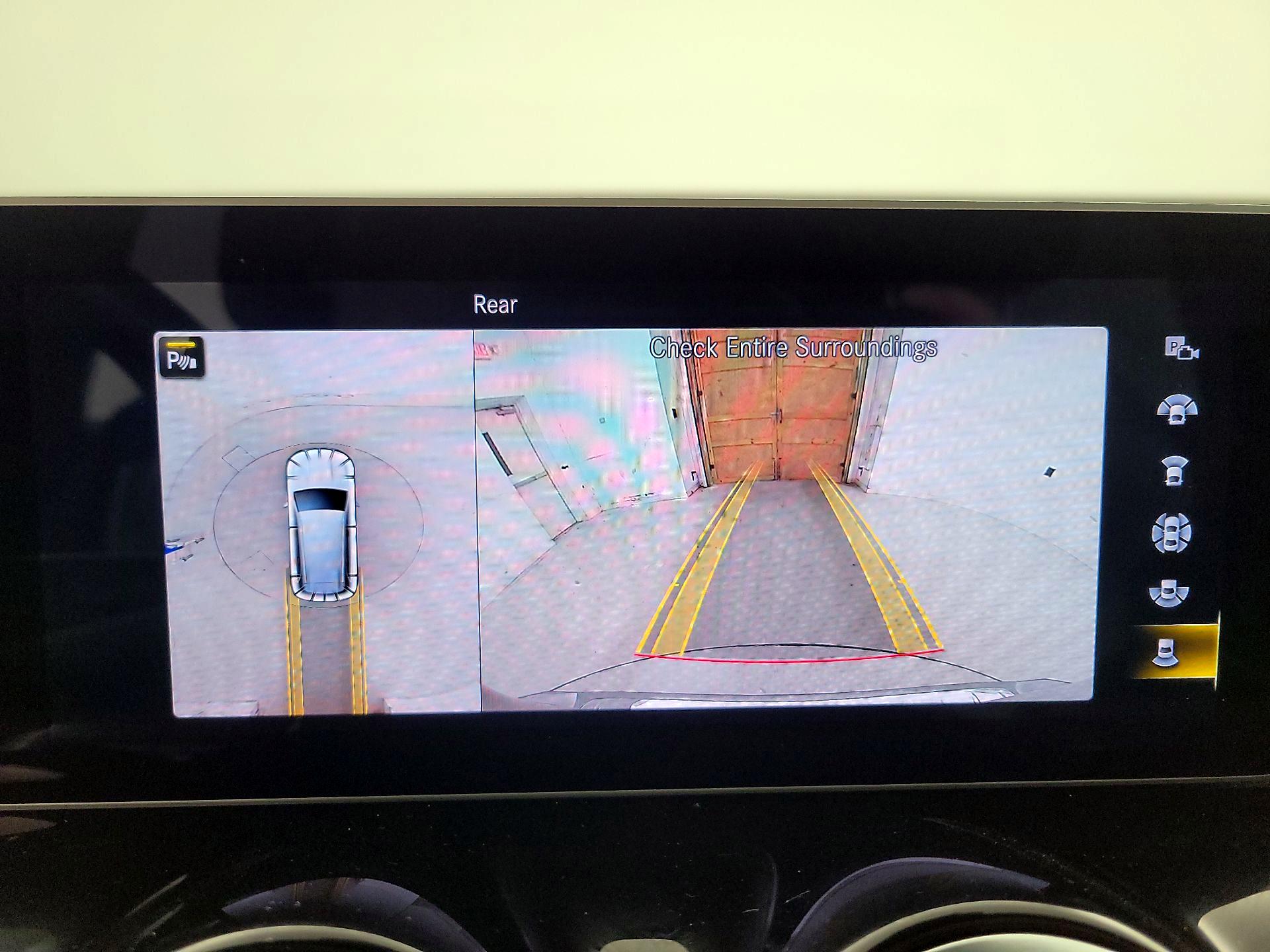 Thumbnail: 2021 Mercedes-Benz GLB - 15