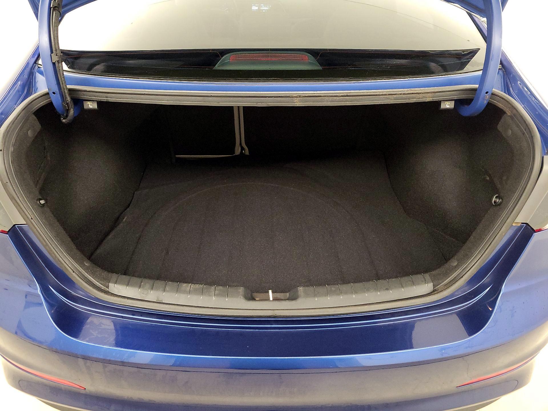 Thumbnail: 2017 Hyundai Elantra - 20