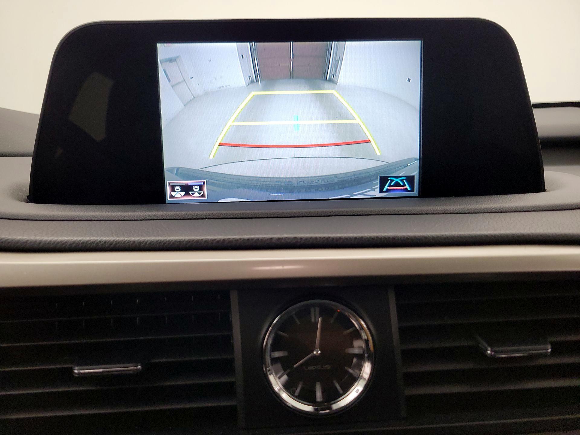 Thumbnail: 2020 Lexus RX - 14