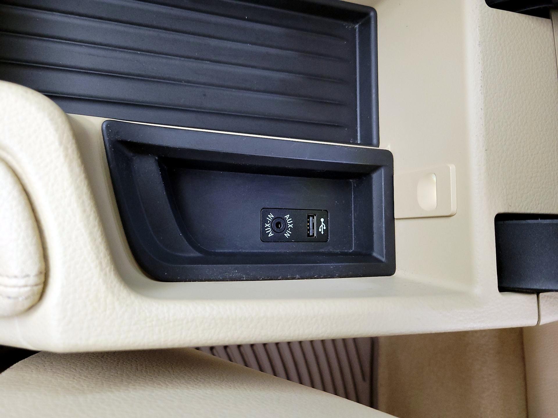 Thumbnail: 2014 BMW 3 Series - 17