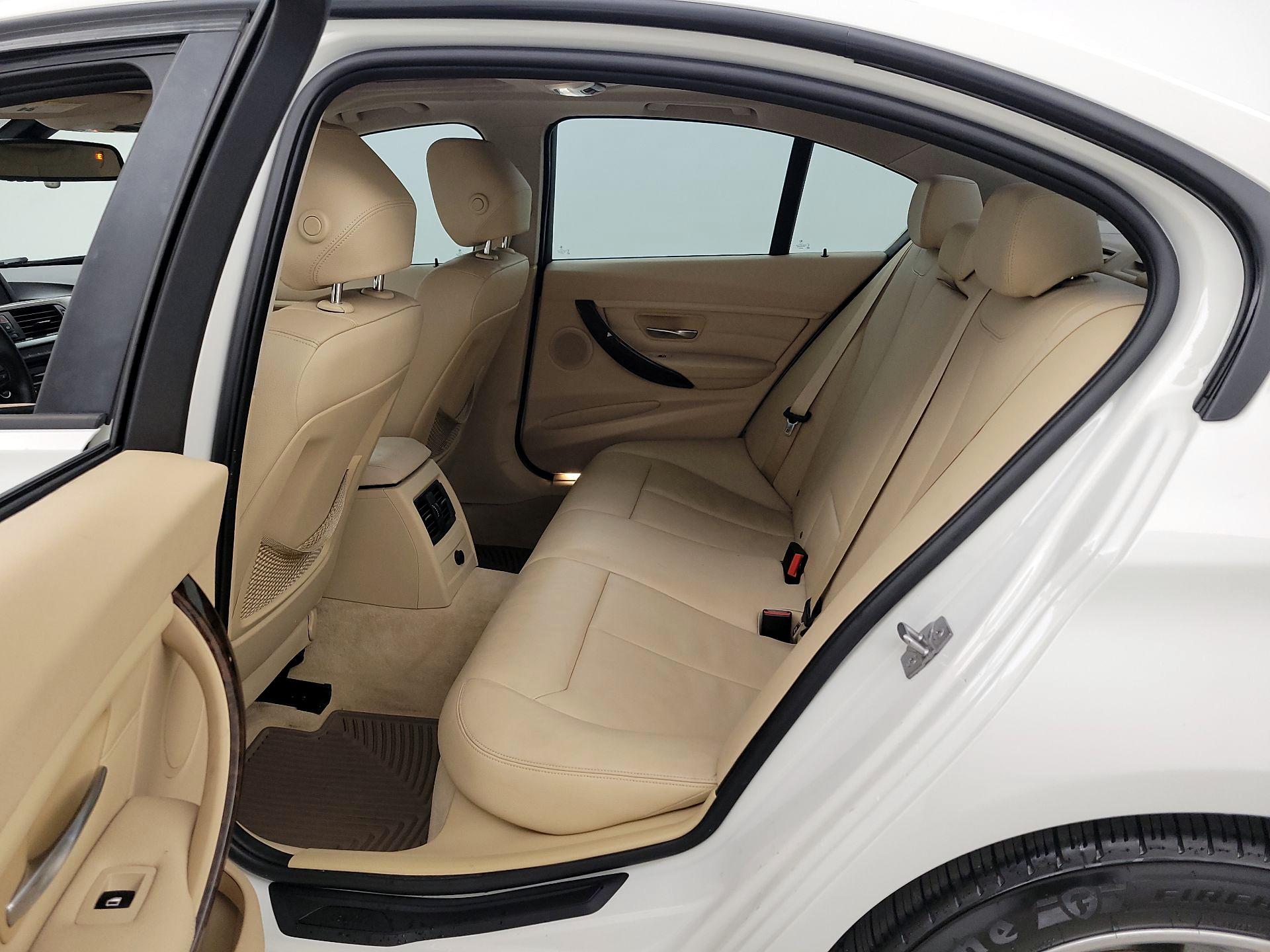 Thumbnail: 2014 BMW 3 Series - 19