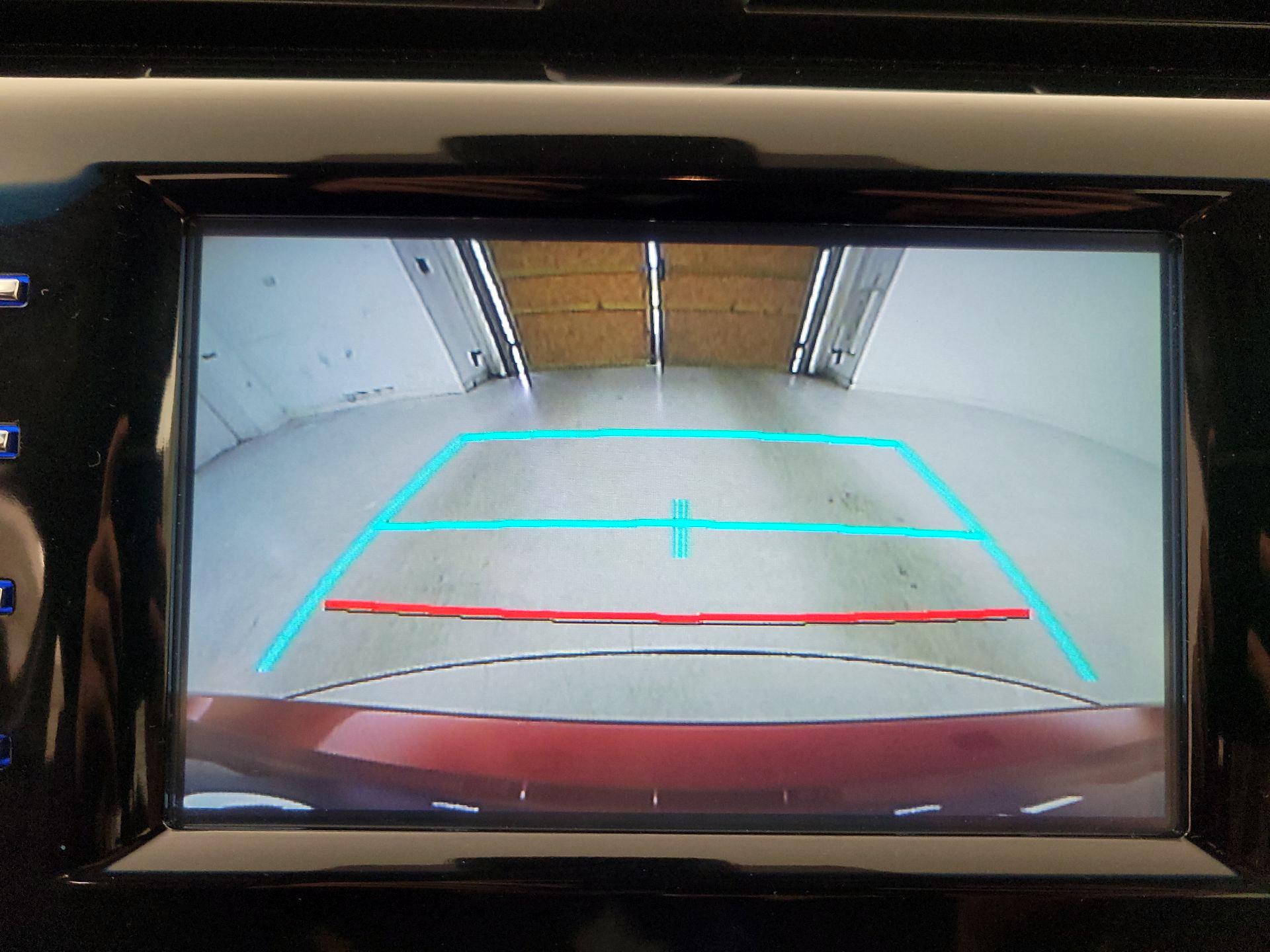 Thumbnail: 2018 Toyota Camry - 14