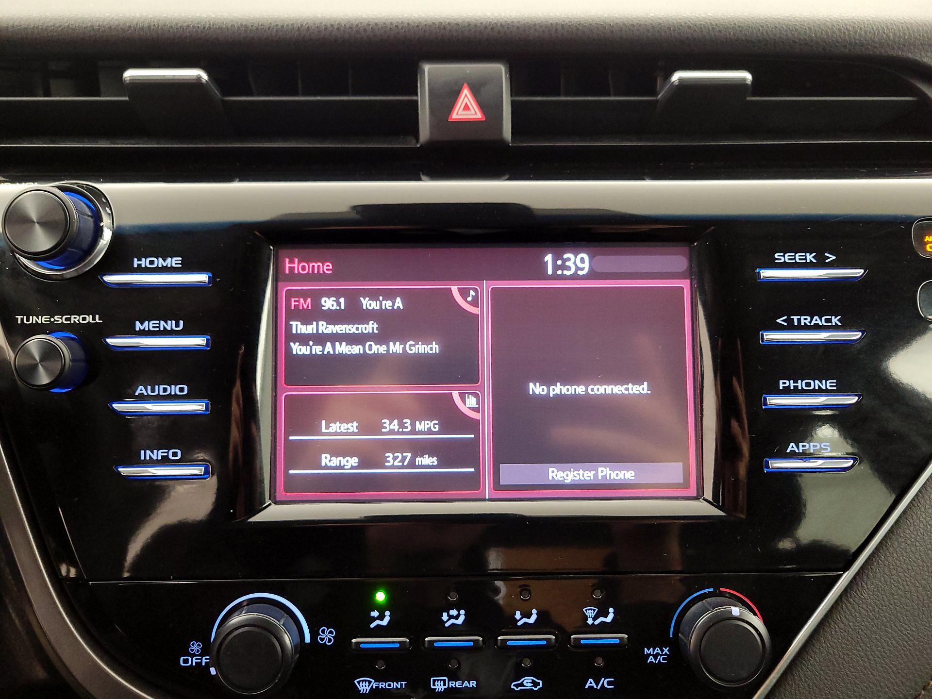 Thumbnail: 2018 Toyota Camry - 15