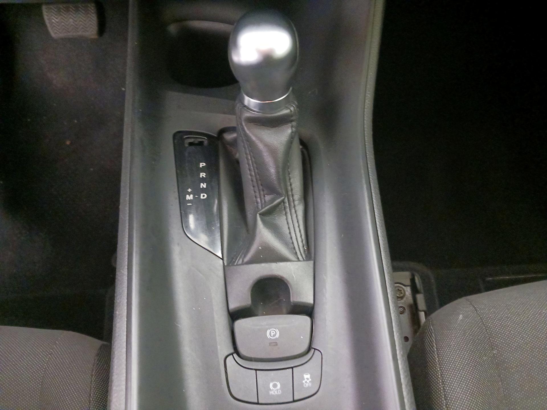 Thumbnail: 2020 Toyota C-HR - 17