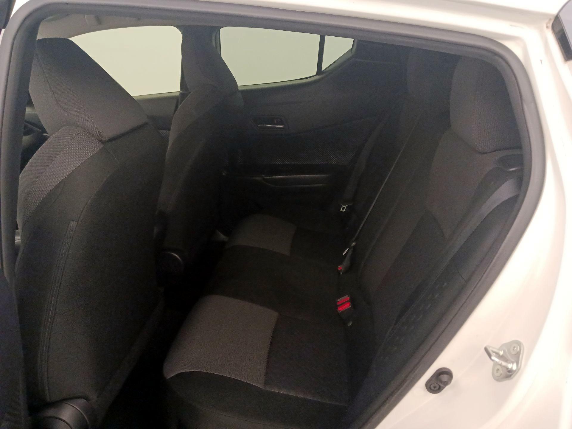 Thumbnail: 2020 Toyota C-HR - 19