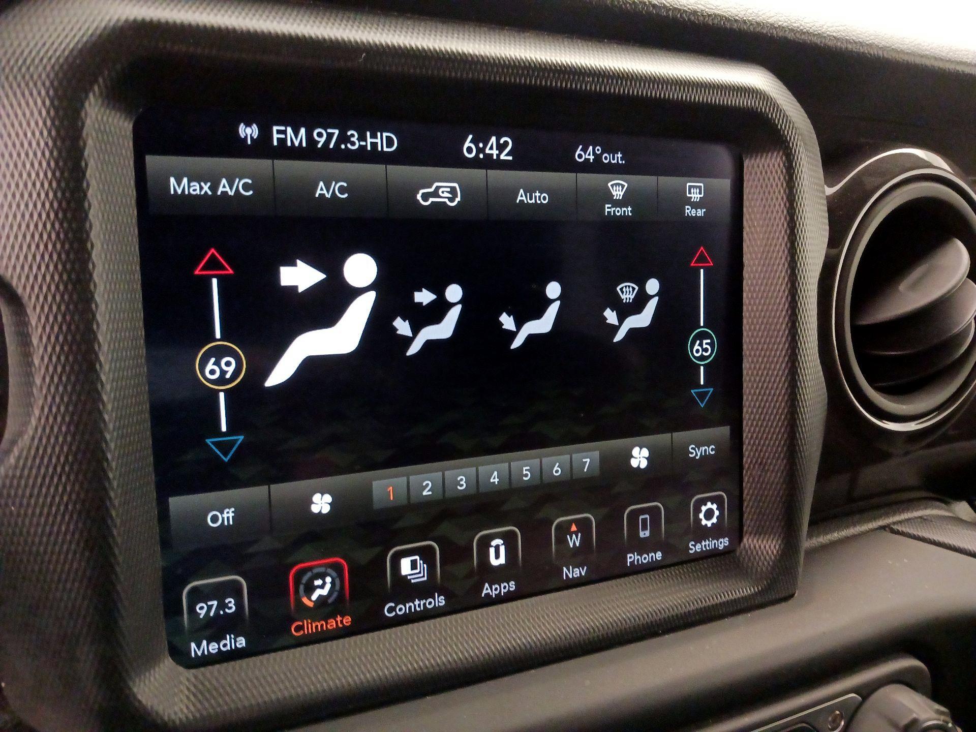 Thumbnail: 2021 Jeep Wrangler - 17