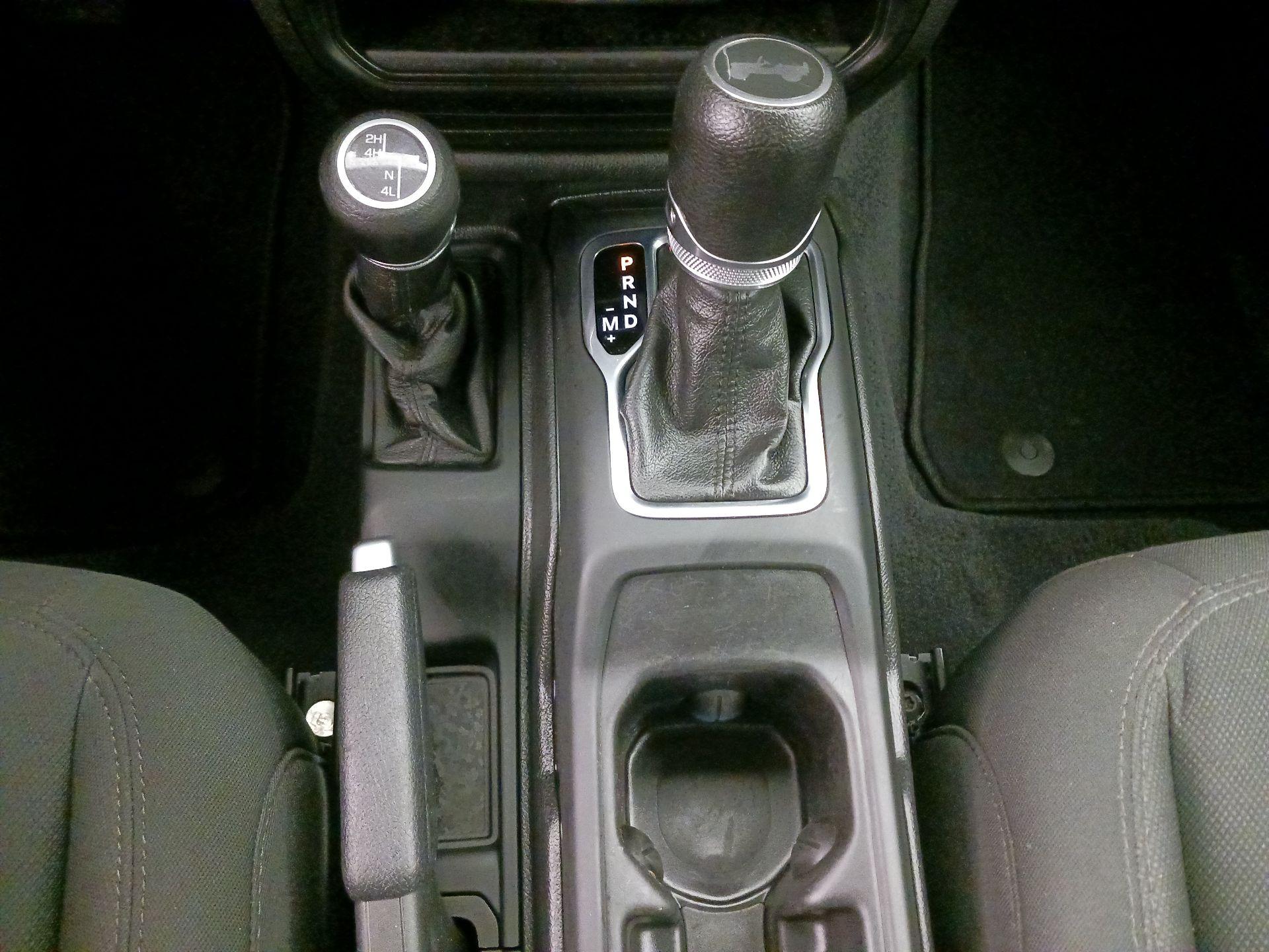 Thumbnail: 2021 Jeep Wrangler - 18