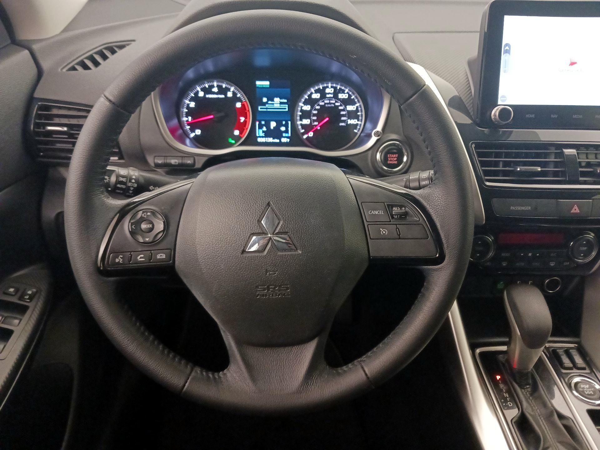 Thumbnail: 2023 Mitsubishi Eclipse Cross - 10