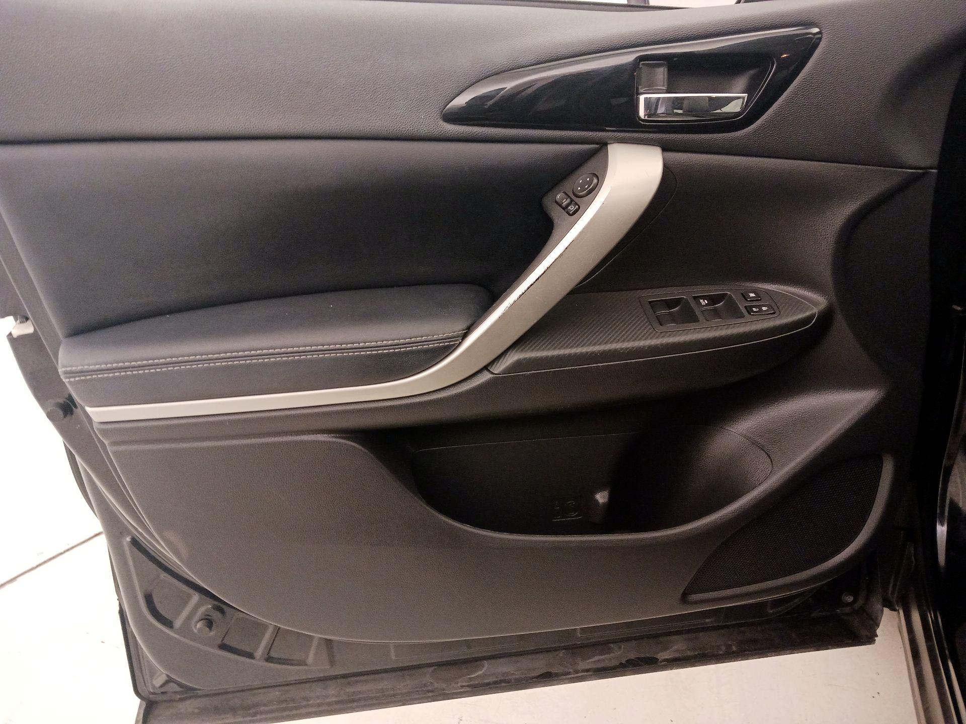 Thumbnail: 2023 Mitsubishi Eclipse Cross - 12