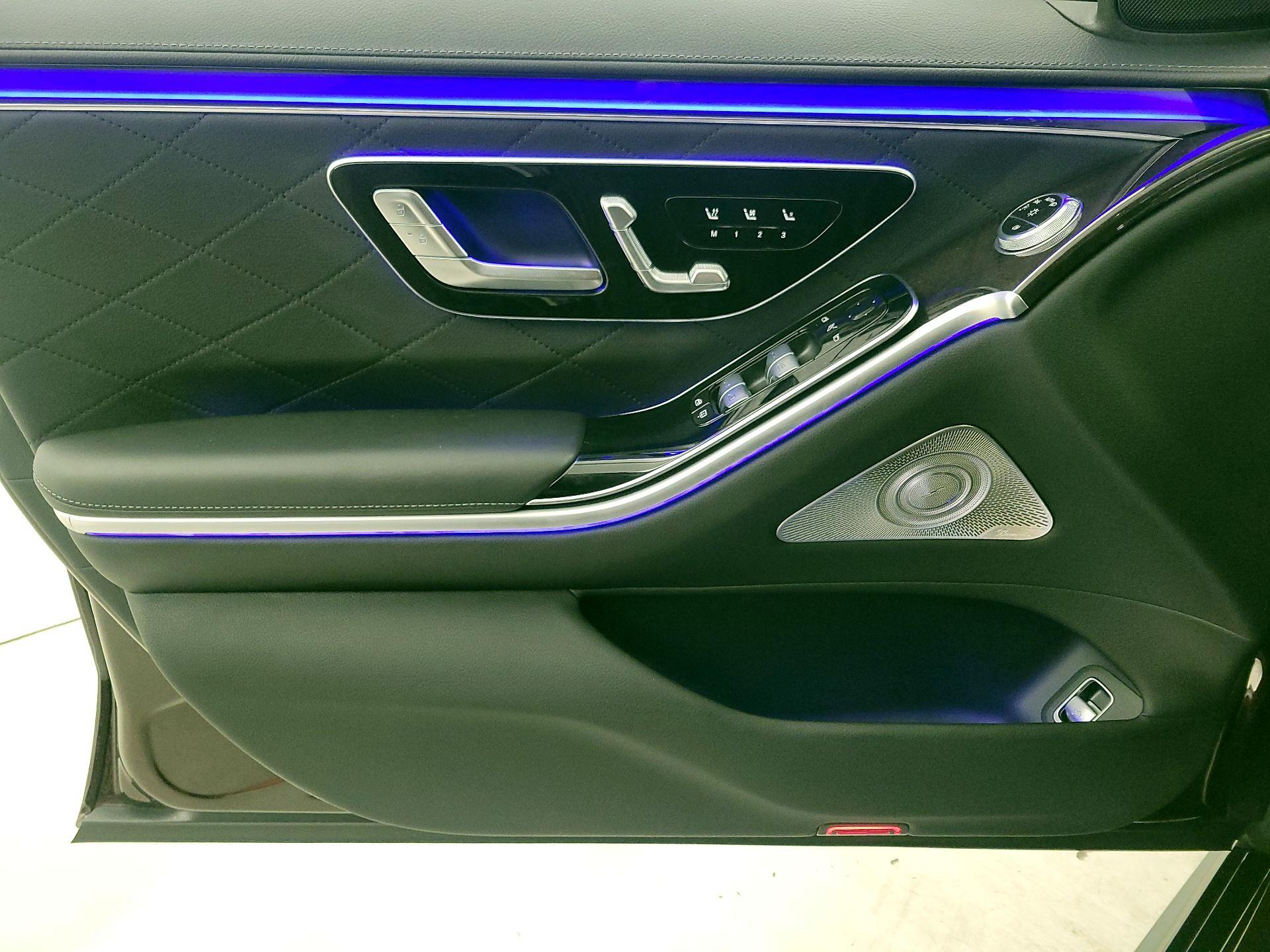 Thumbnail: 2021 Mercedes-Benz S-Class - 12