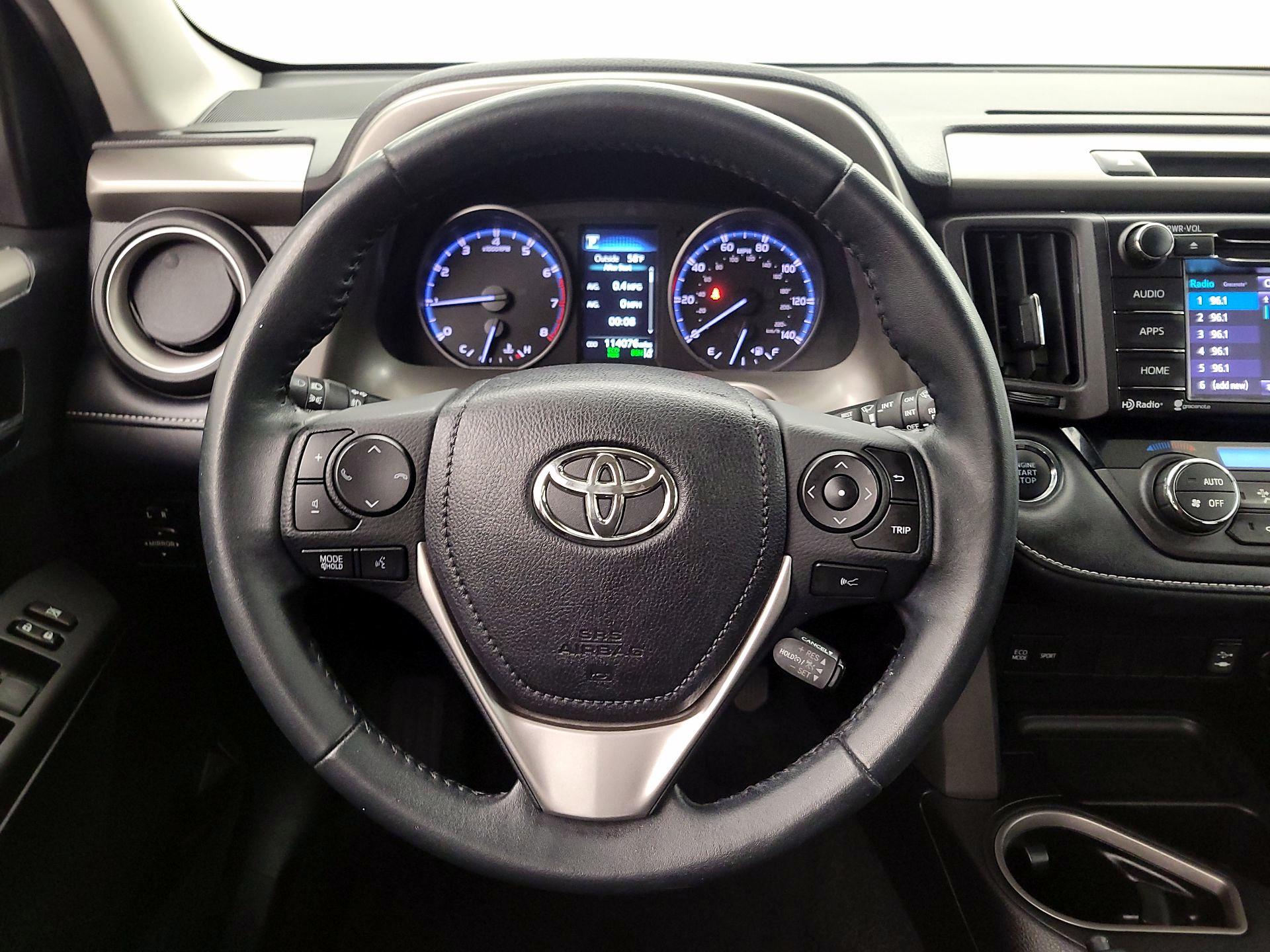 Thumbnail: 2018 Toyota RAV4 - 10