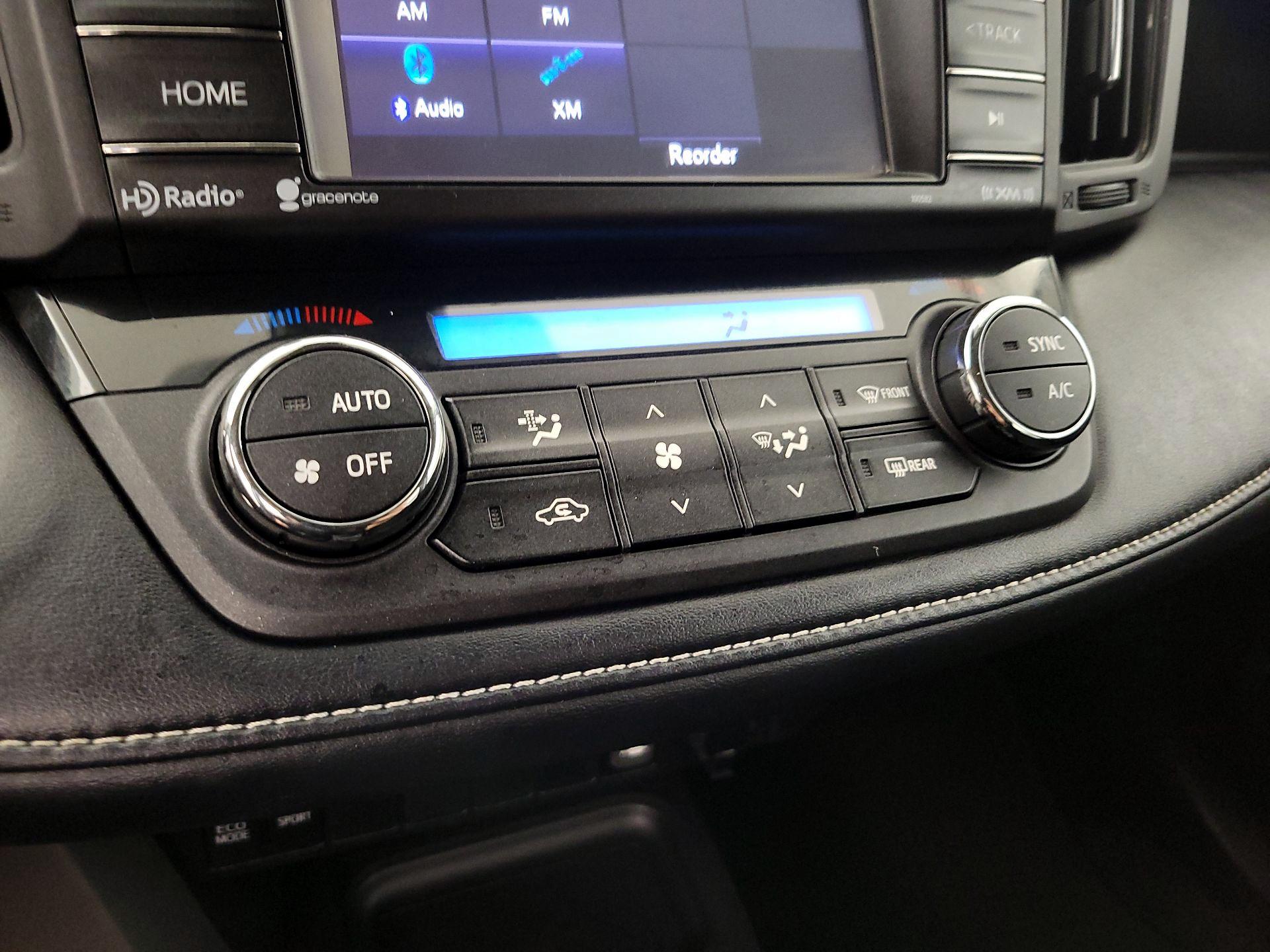 Thumbnail: 2018 Toyota RAV4 - 16