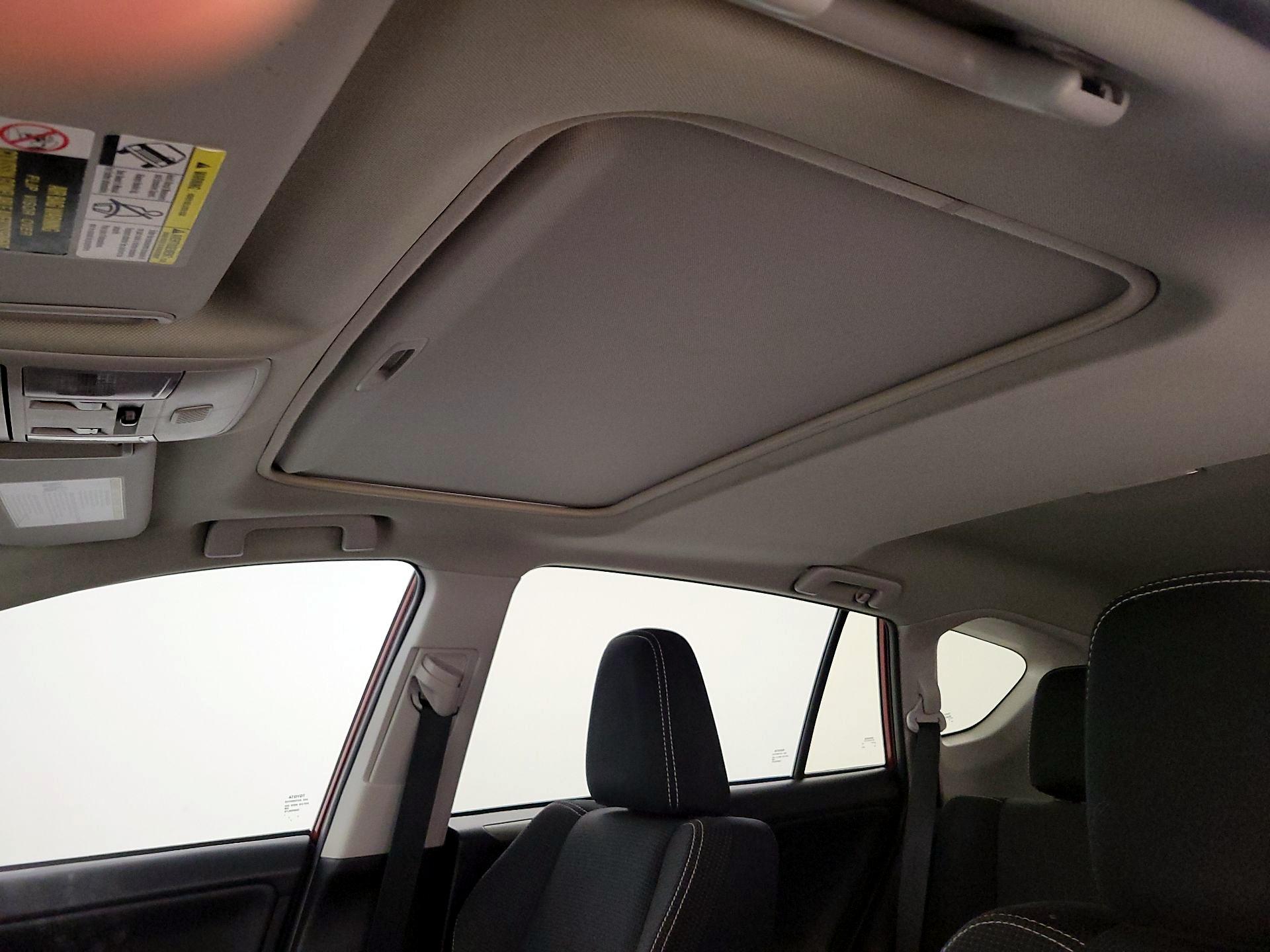 Thumbnail: 2018 Toyota RAV4 - 19