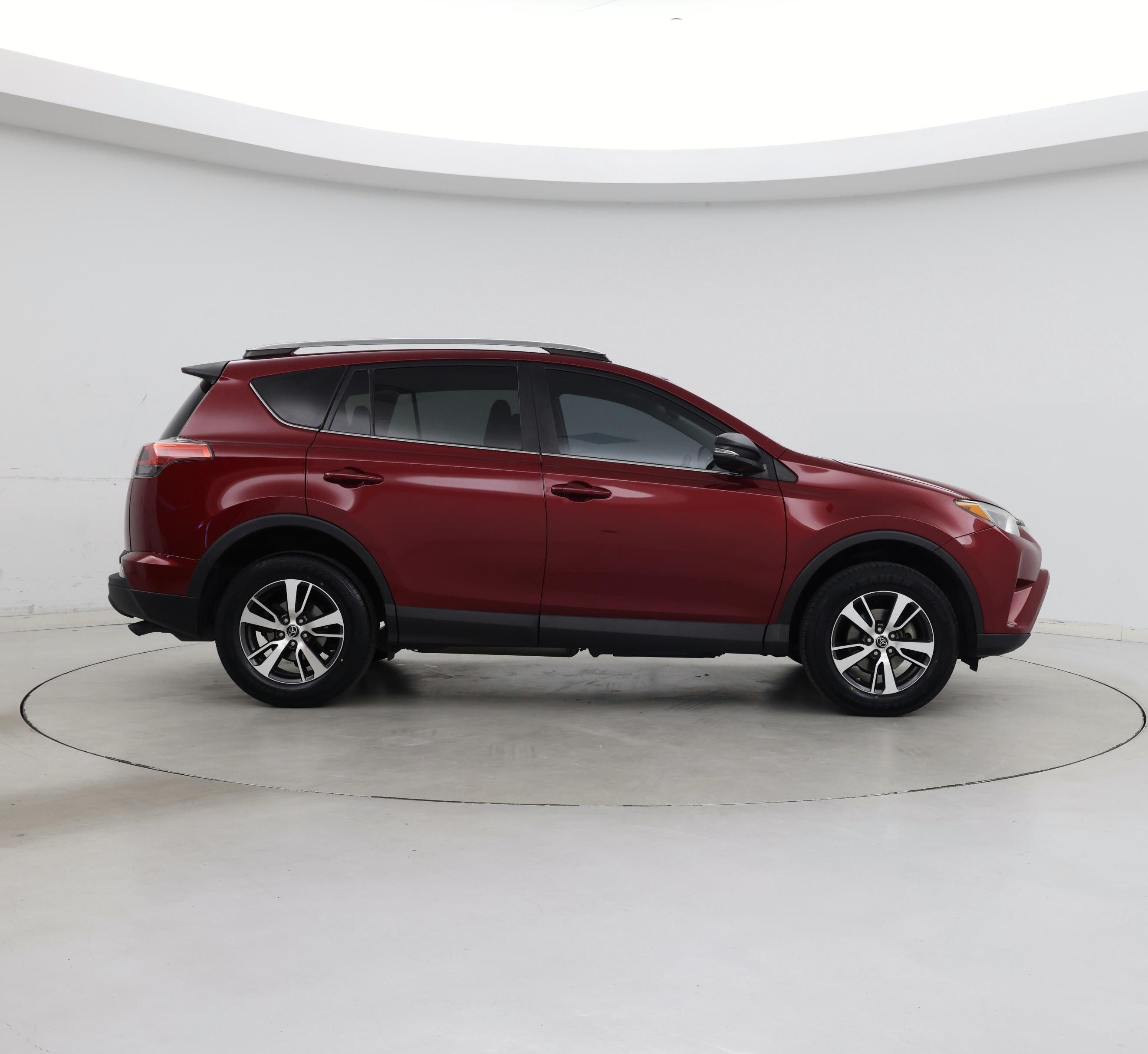 Thumbnail: 2018 Toyota RAV4 - 7
