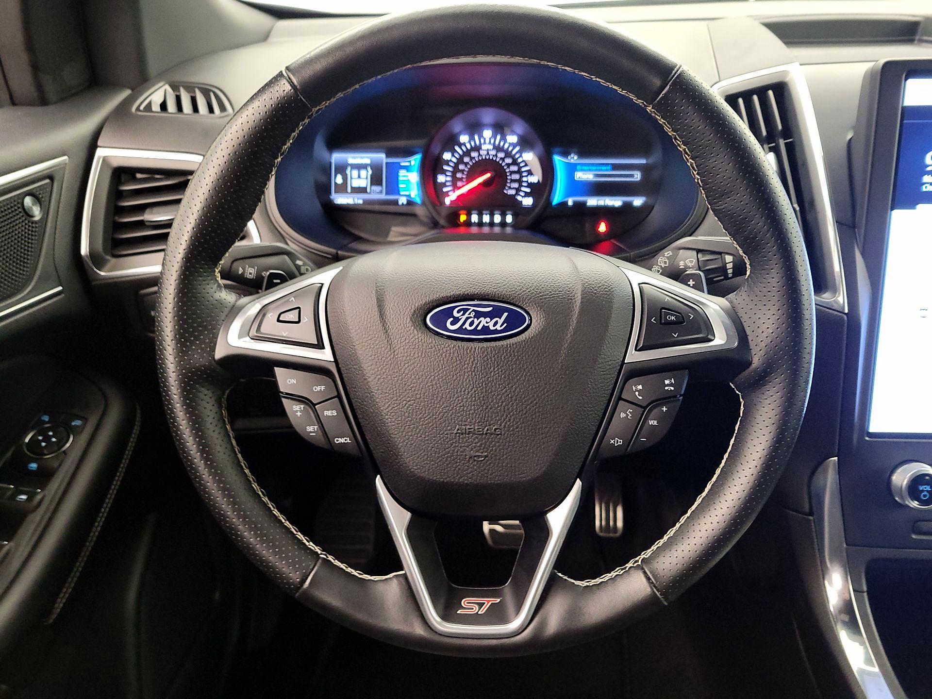 Thumbnail: 2022 Ford Edge - 10