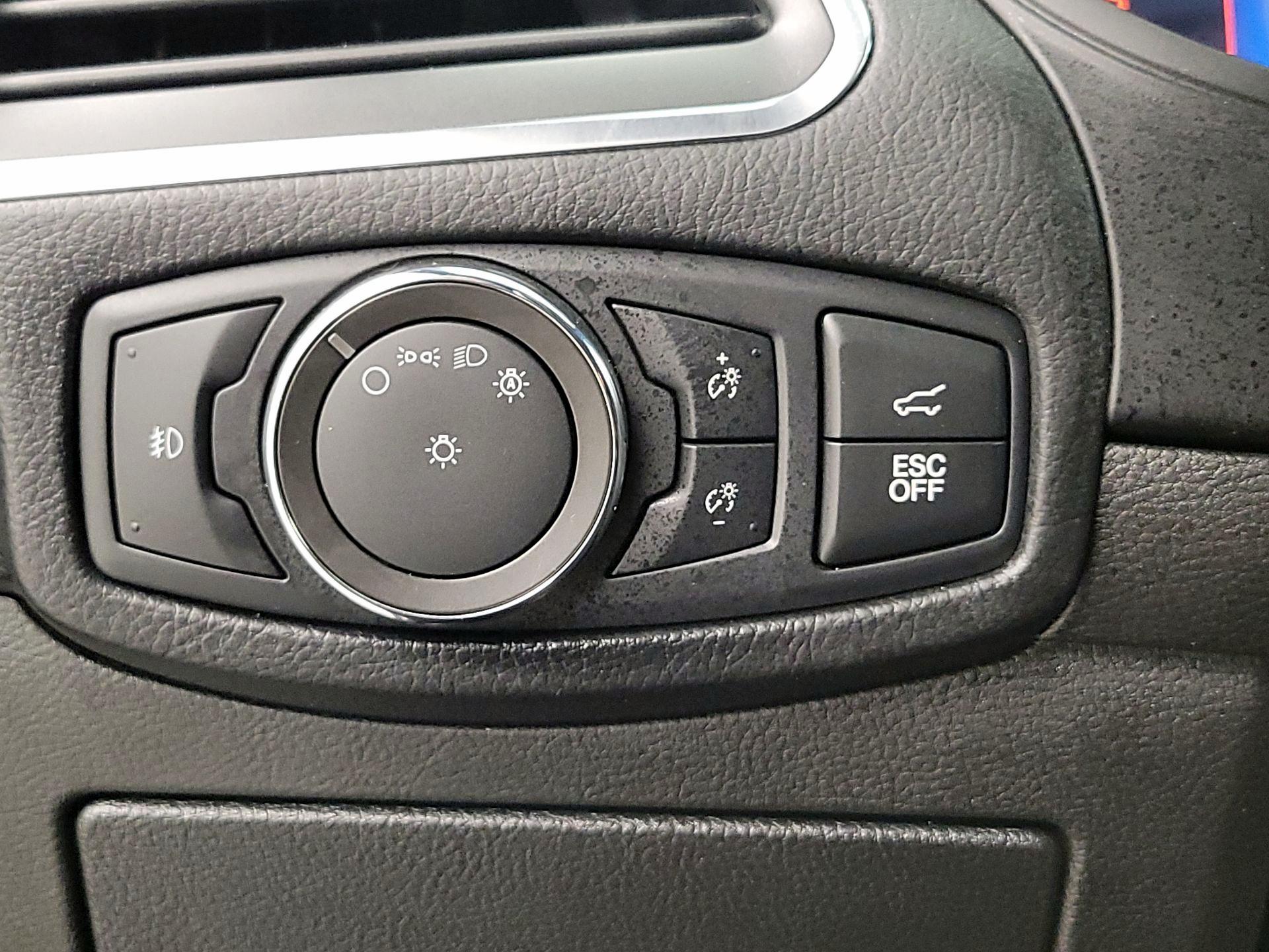 Thumbnail: 2022 Ford Edge - 13