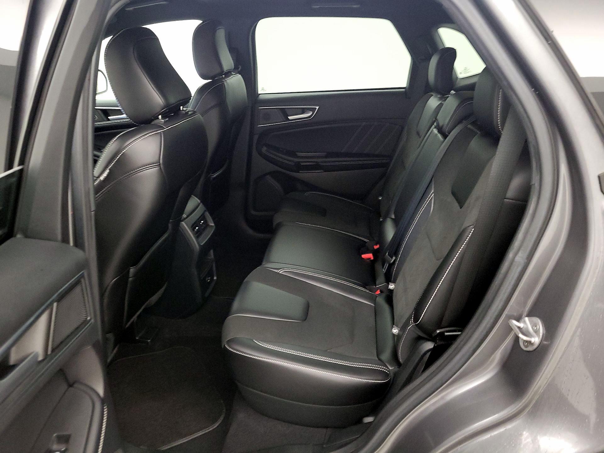 Thumbnail: 2022 Ford Edge - 19